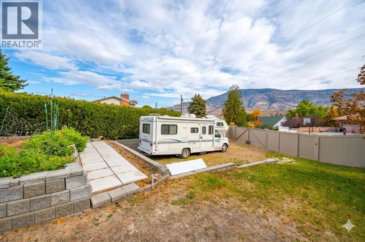 6521 BELLEVUE Drive