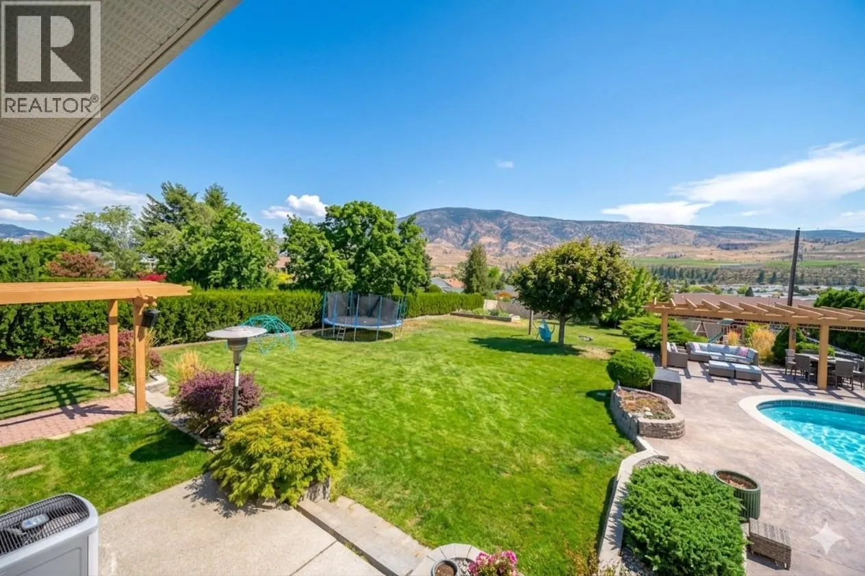 6521 BELLEVUE Drive