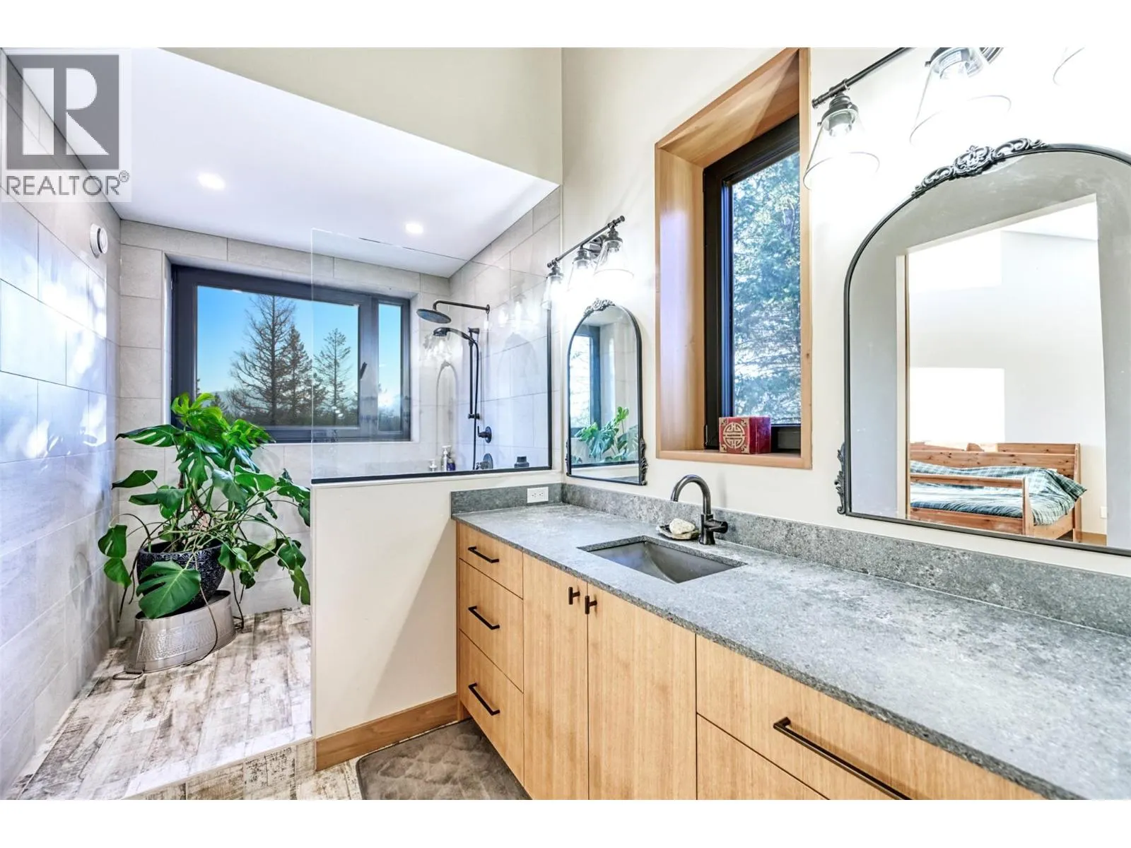 6211 BUGABOO Drive