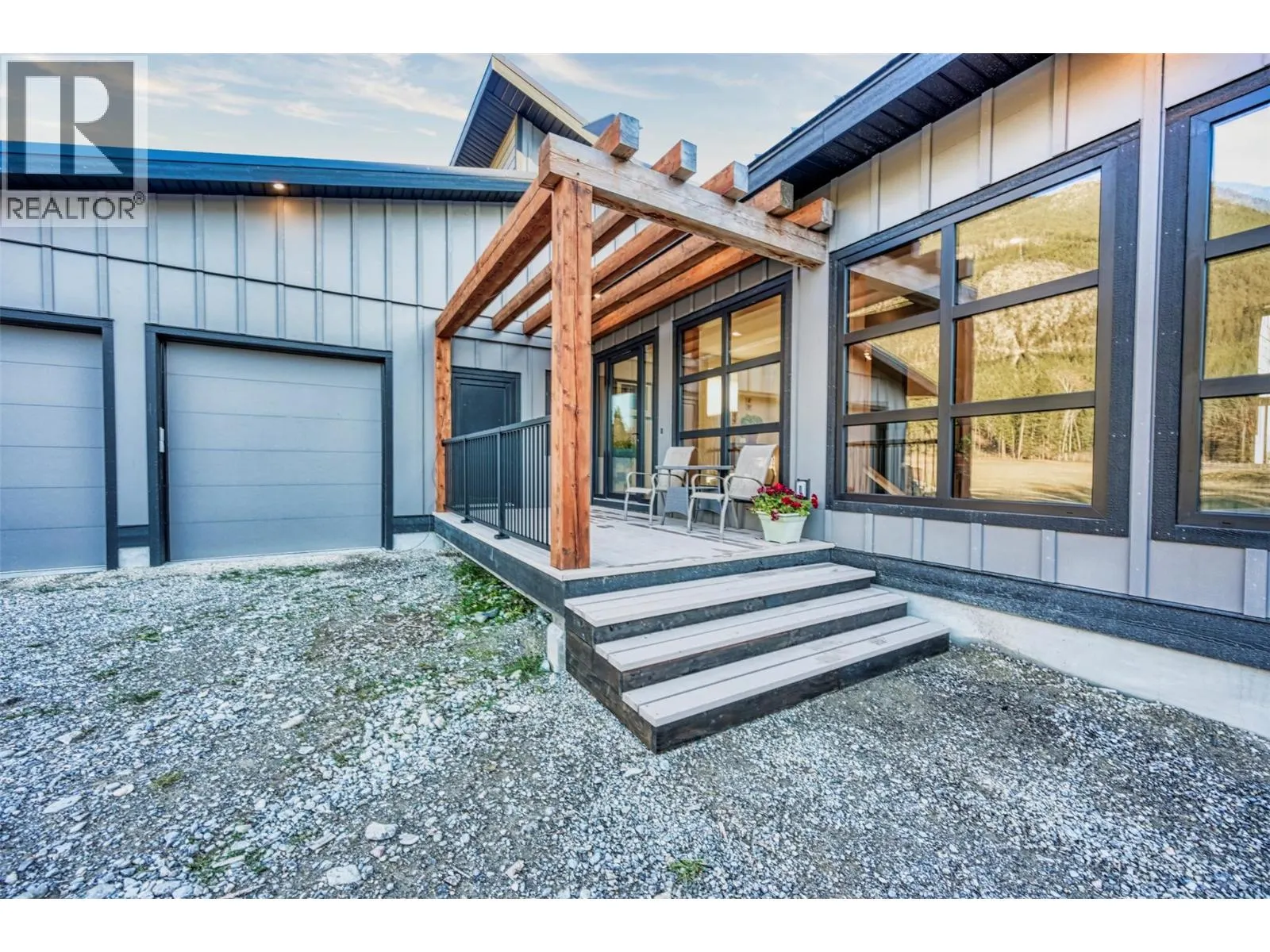 6211 BUGABOO Drive