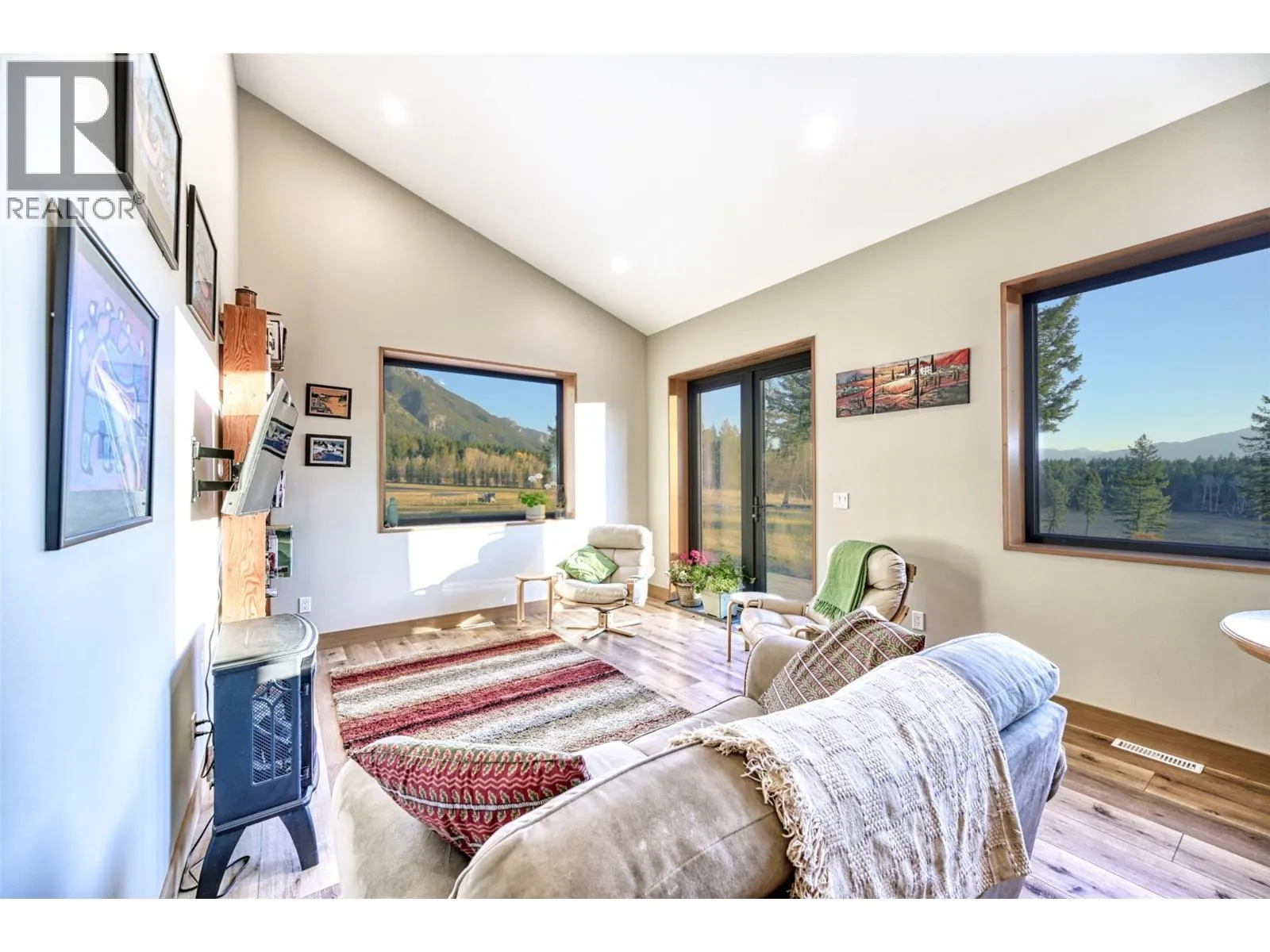 6211 BUGABOO Drive