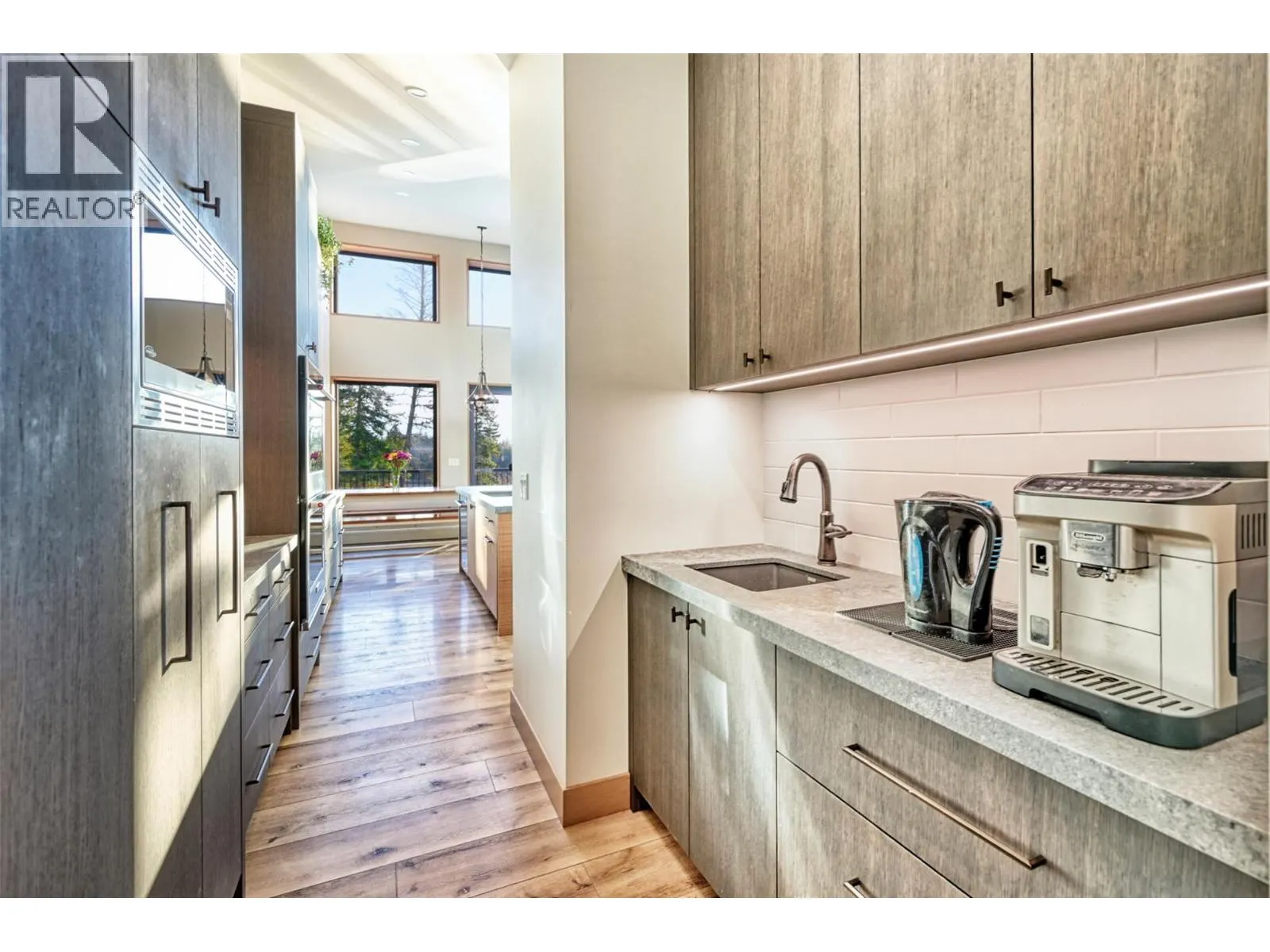 6211 BUGABOO Drive