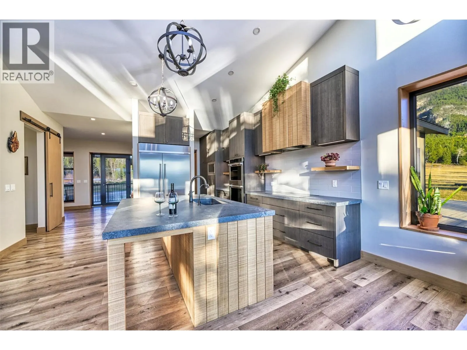 6211 BUGABOO Drive