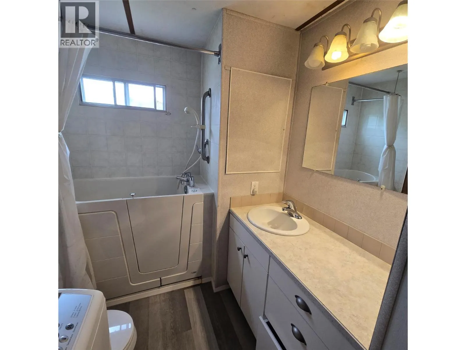 197 Dauphin Avenue Unit# 16