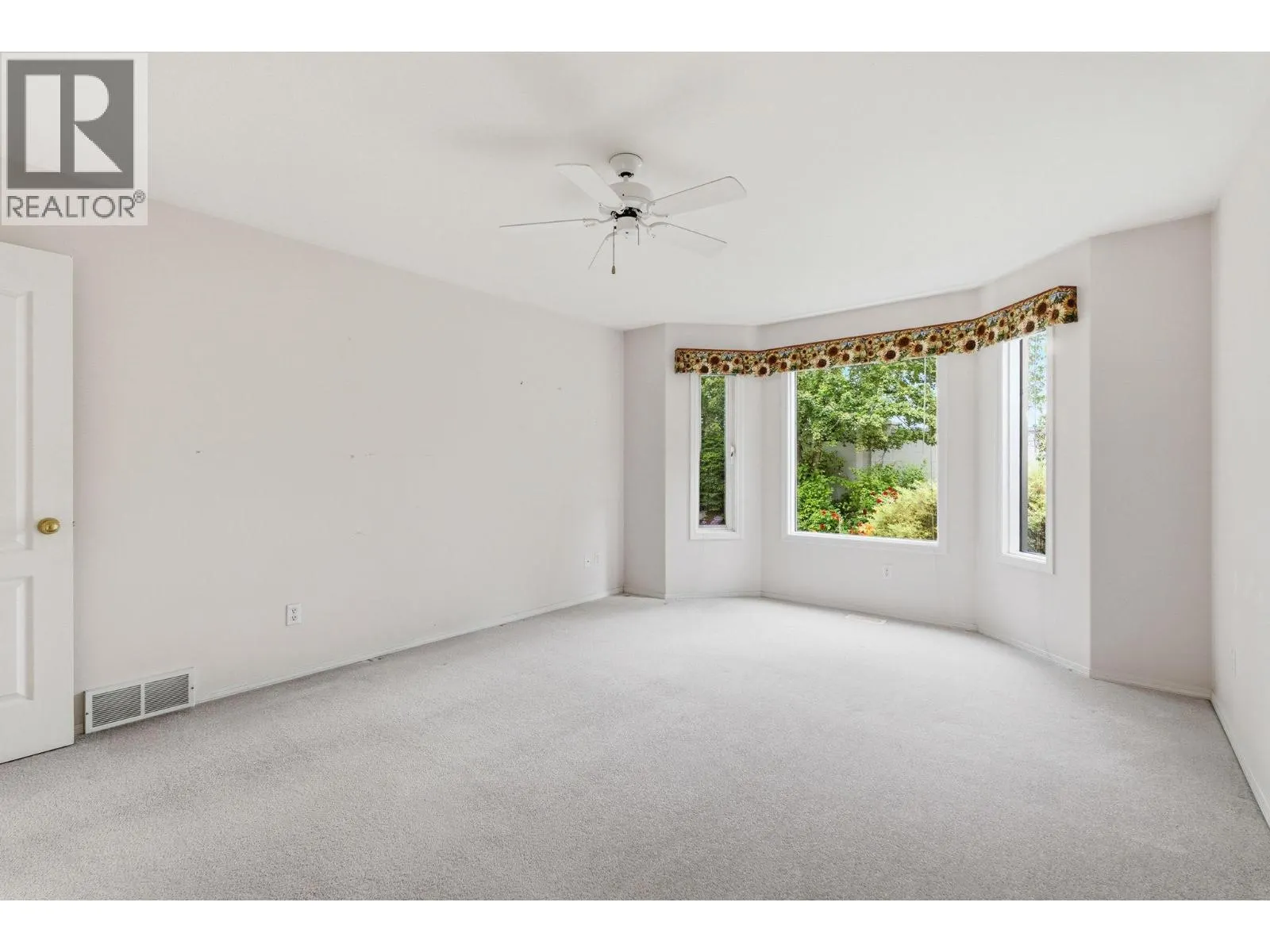 650 Lexington Drive Unit# 212