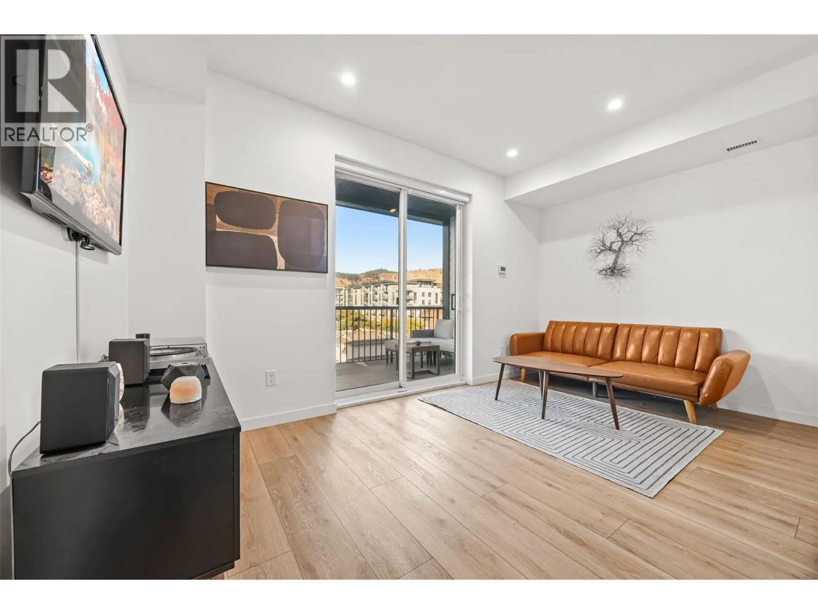 660 Cawston Avenue Unit# 311