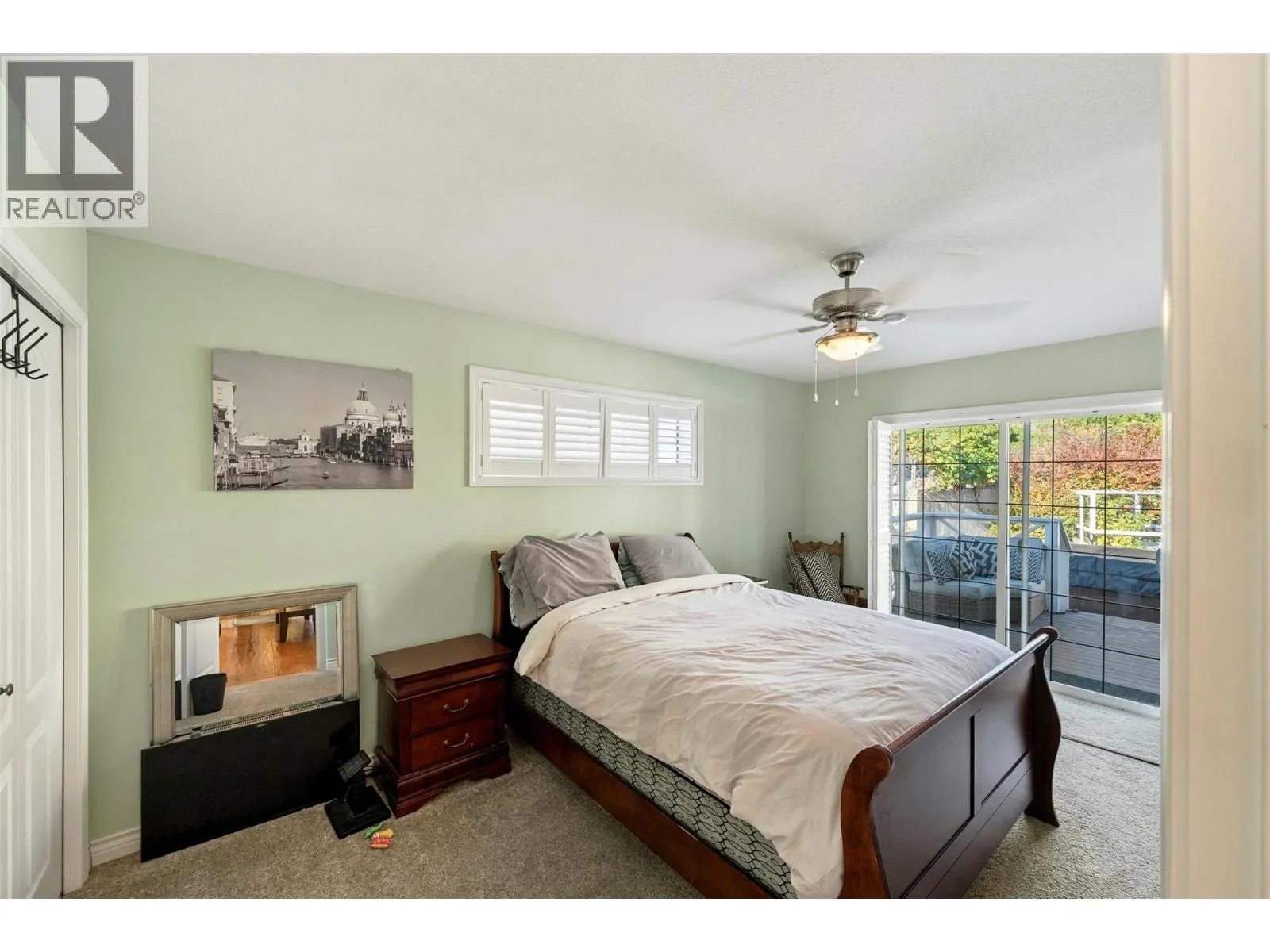 391 Ridge Place