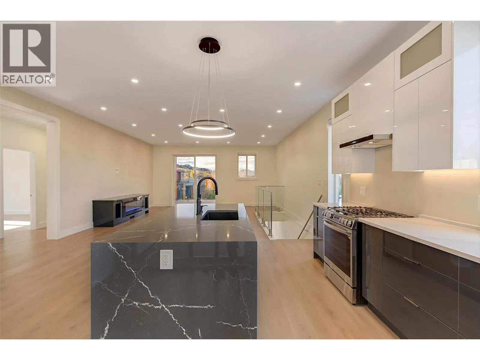 5084 Twinflower Crescent