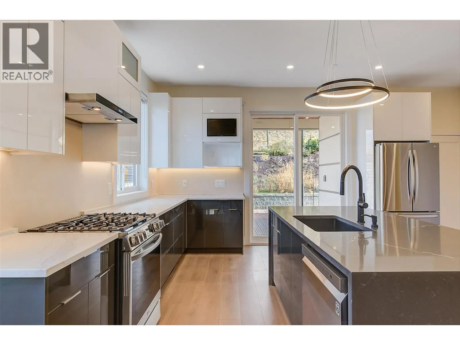 5084 Twinflower Crescent