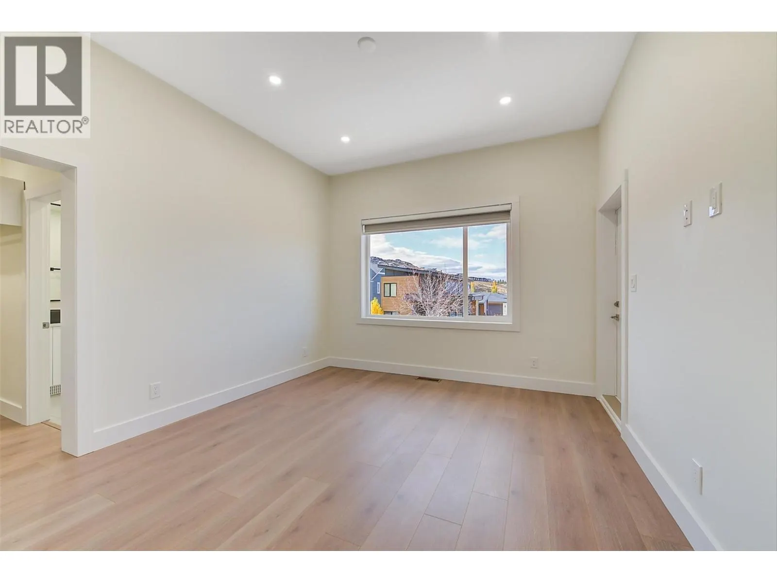 5084 Twinflower Crescent