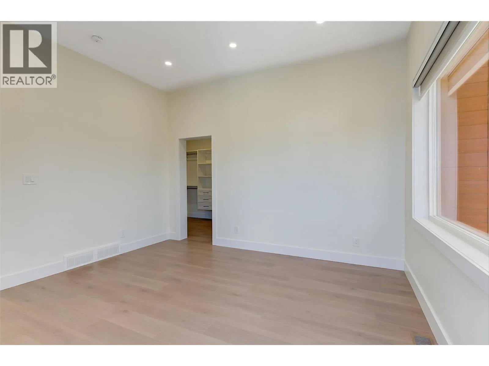 5084 Twinflower Crescent