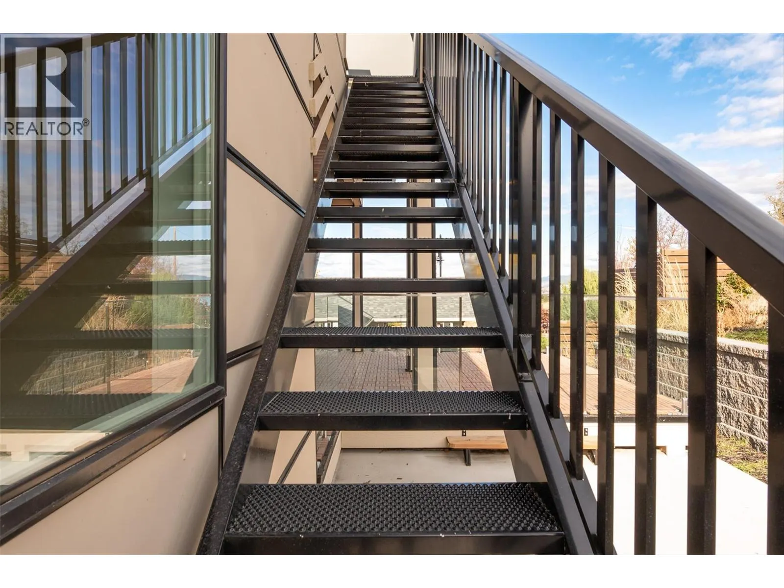 5084 Twinflower Crescent