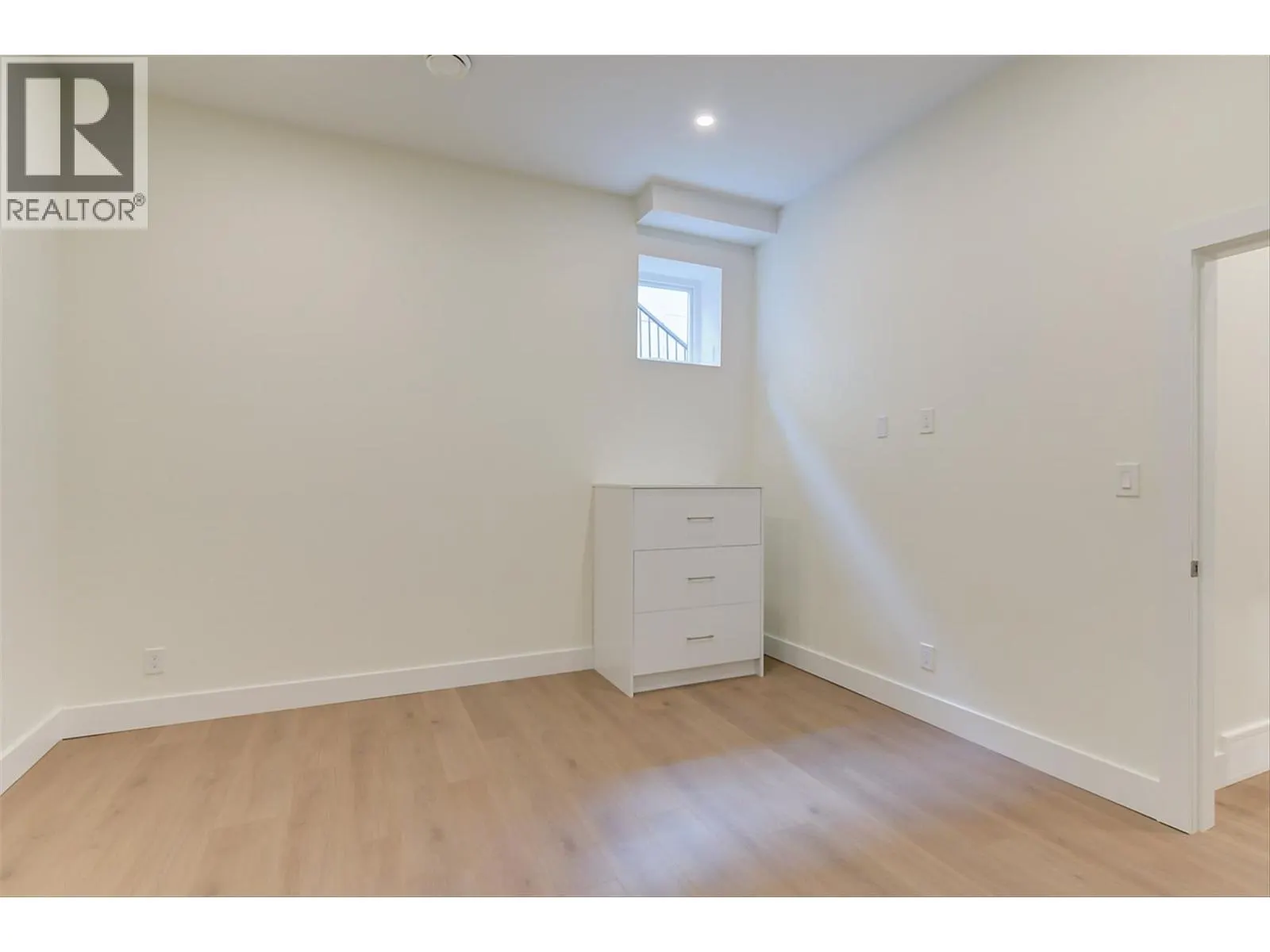 5084 Twinflower Crescent