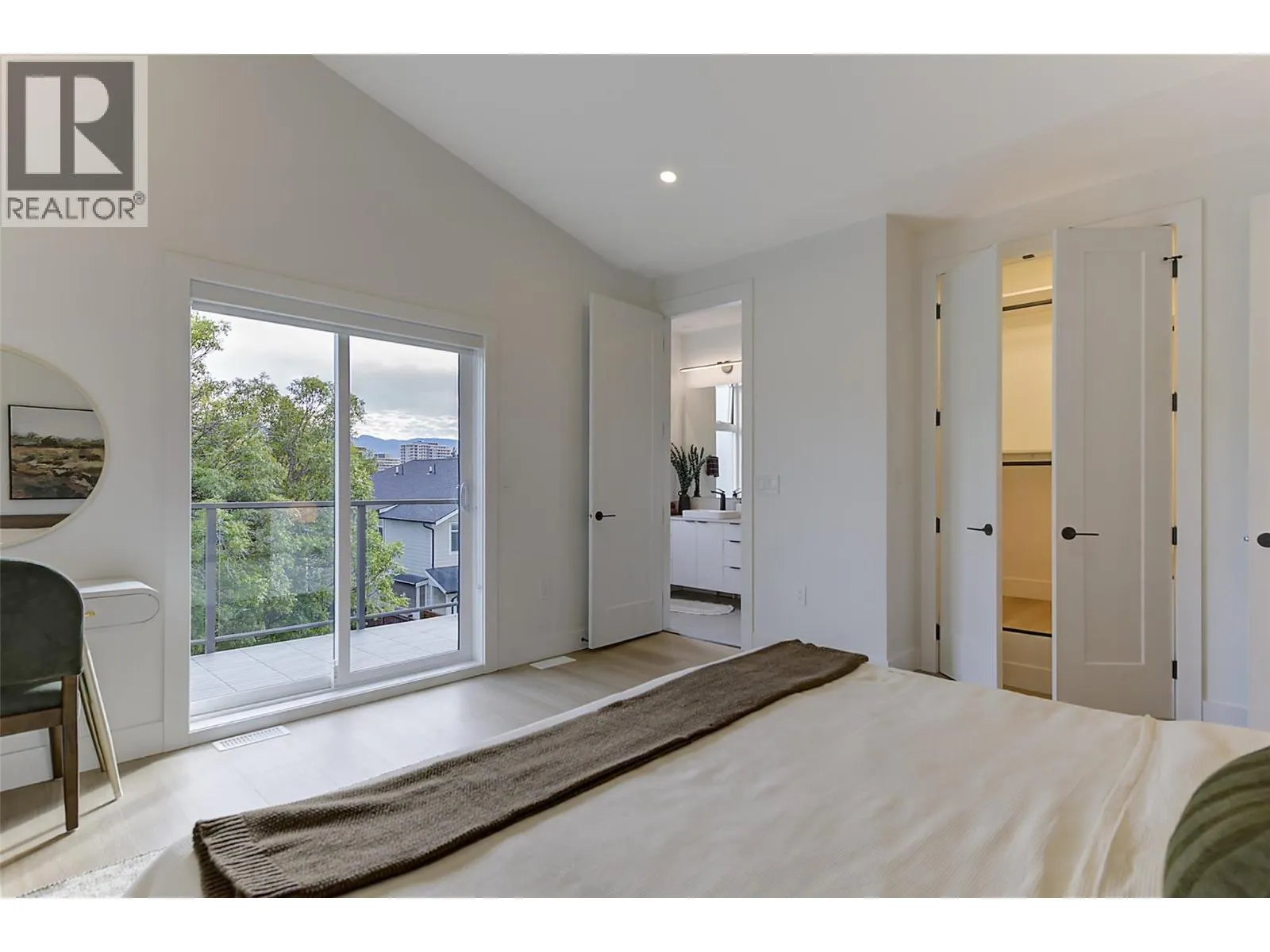 777 Coopland Crescent Unit# 1