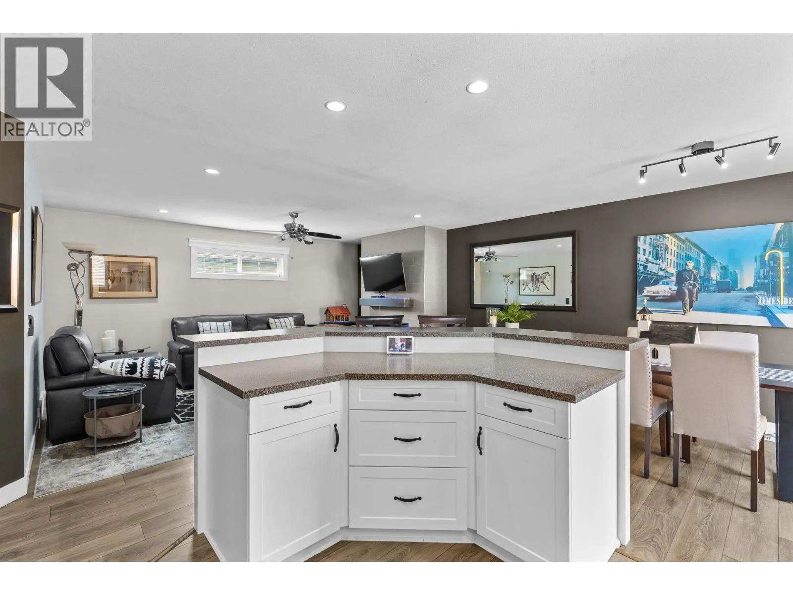 3360 Mimosa Drive