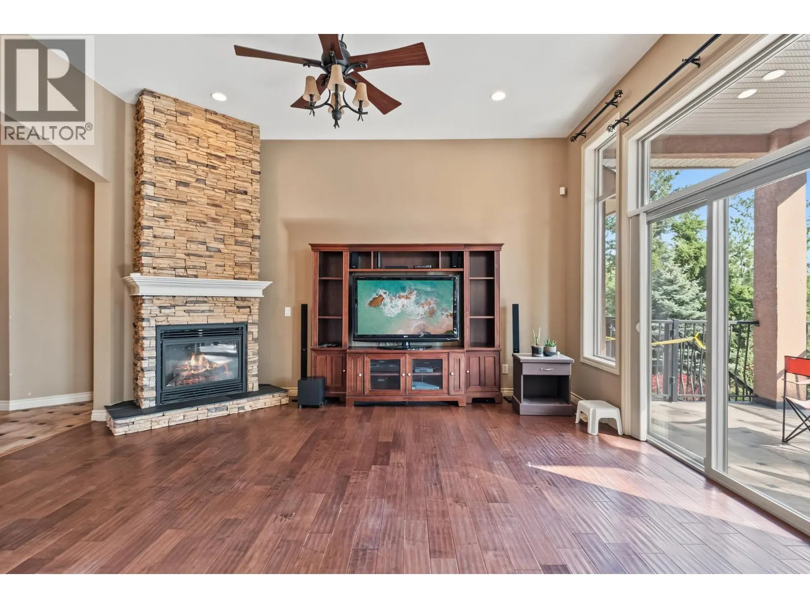 2405 Cobblestone Road