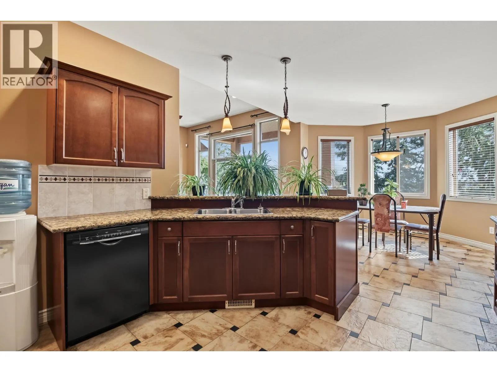 2405 Cobblestone Road