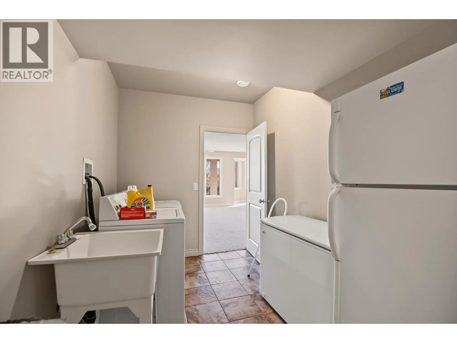 2405 Cobblestone Road
