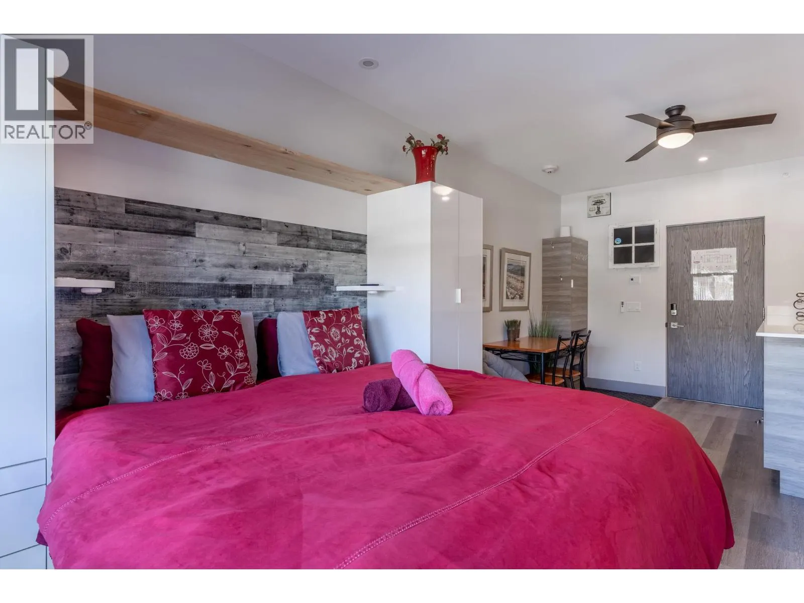 2555 Lakeshore Road Unit# 514