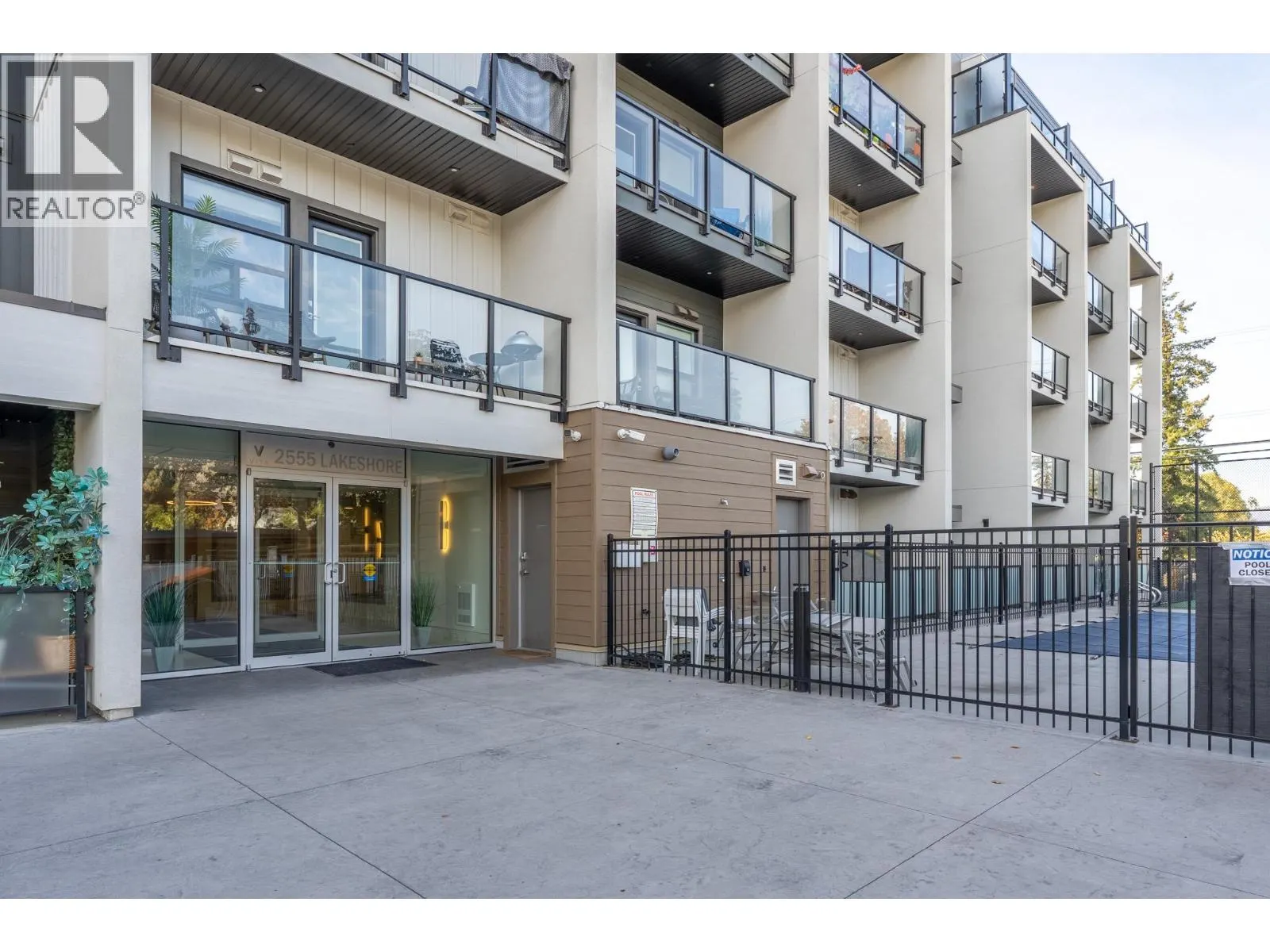 2555 Lakeshore Road Unit# 514