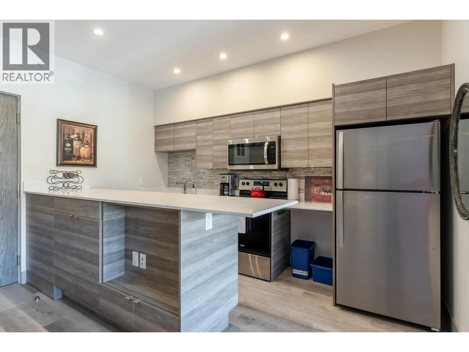 2555 Lakeshore Road Unit# 514