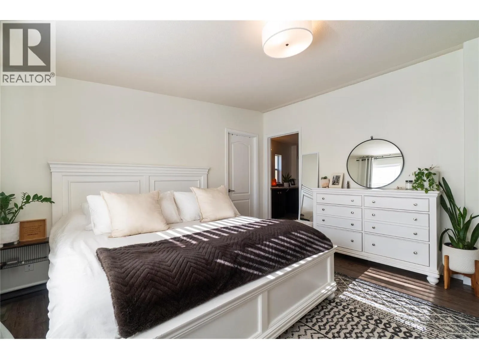 4811 10A Avenue NE Unit# 16