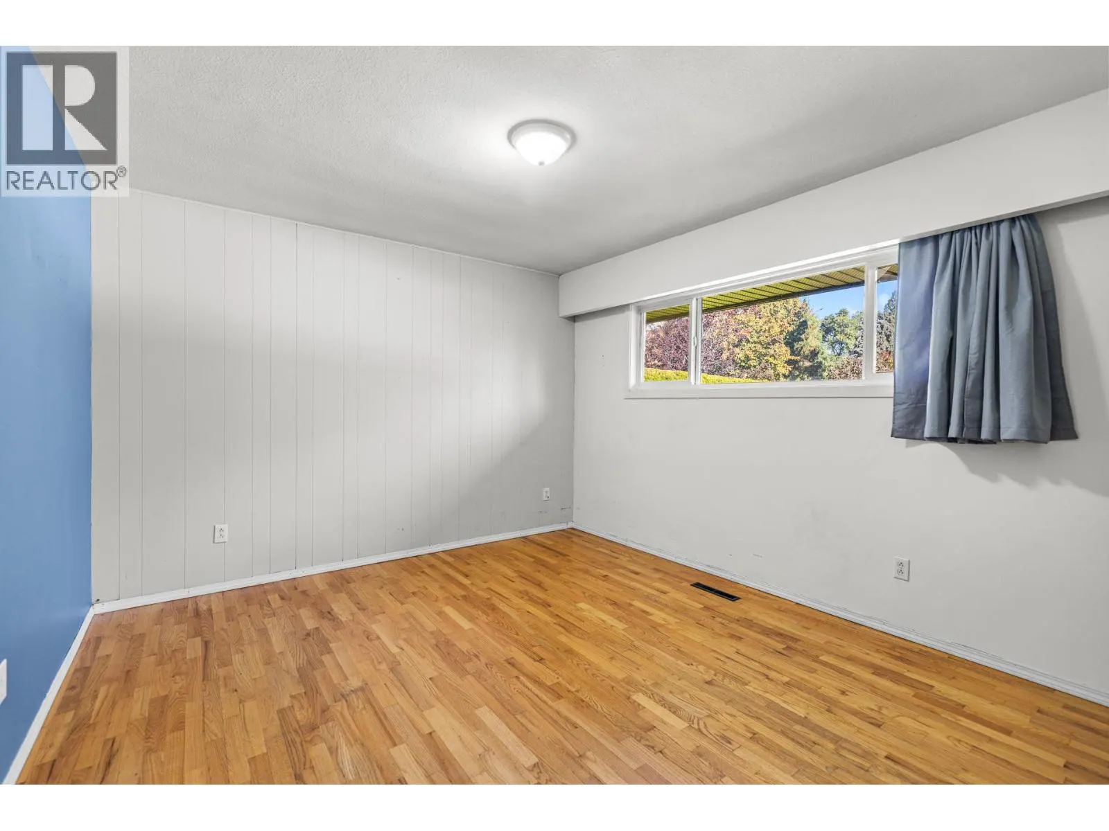 1210 Centennial Crescent