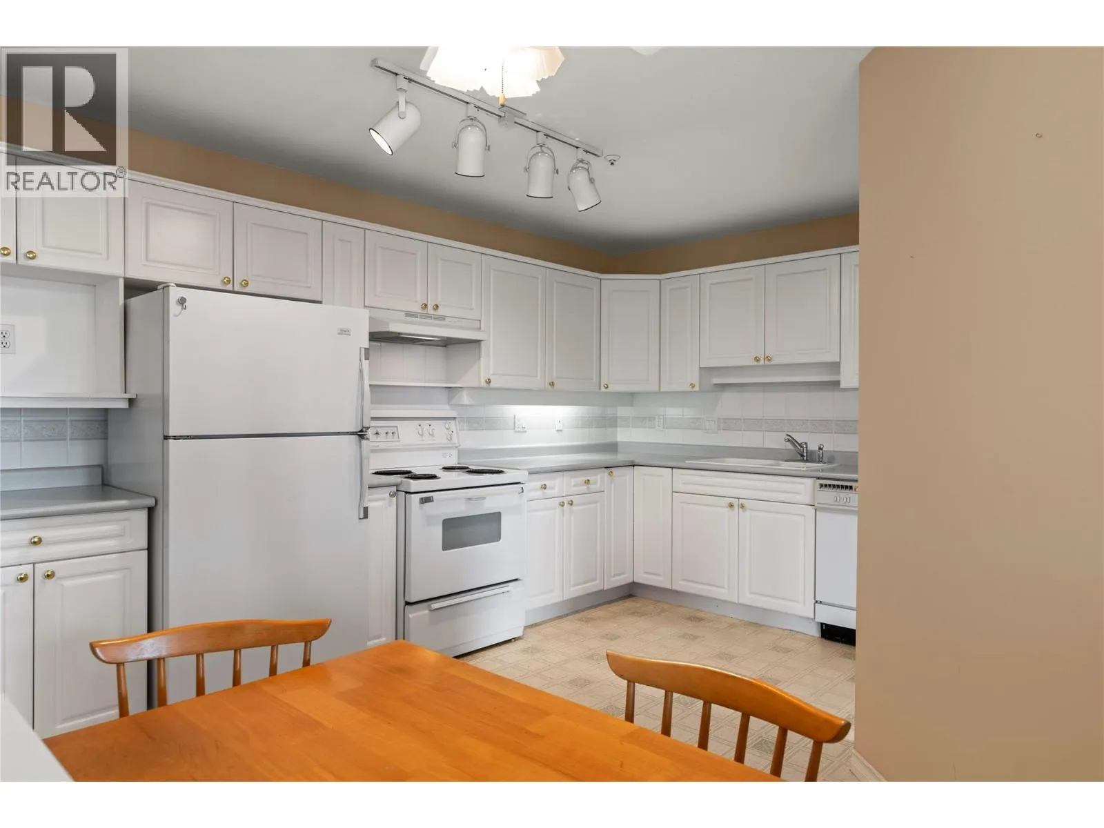 3300 Centennial Drive Unit# 303