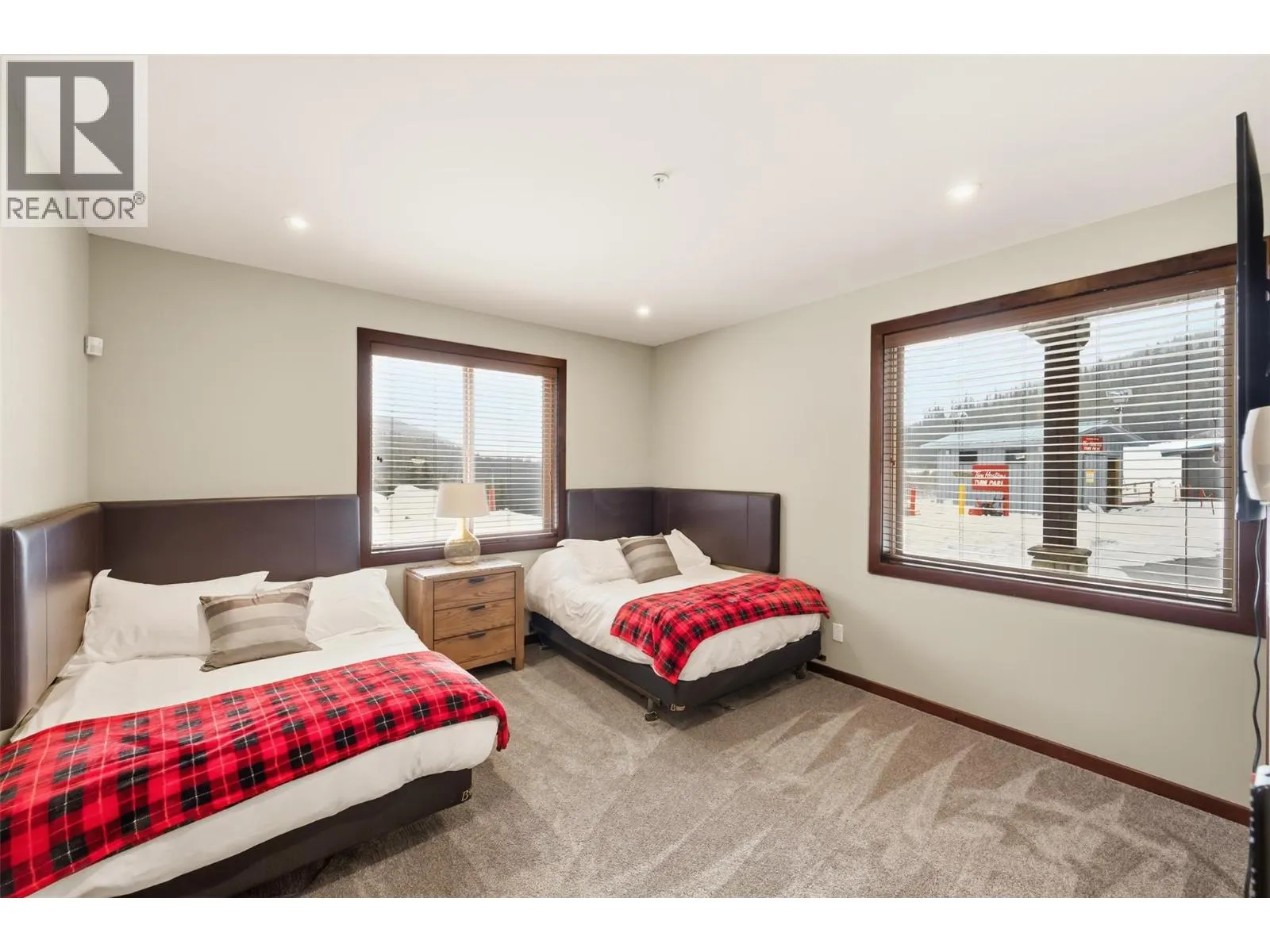 360 STRAYHORSE Road Unit# 31