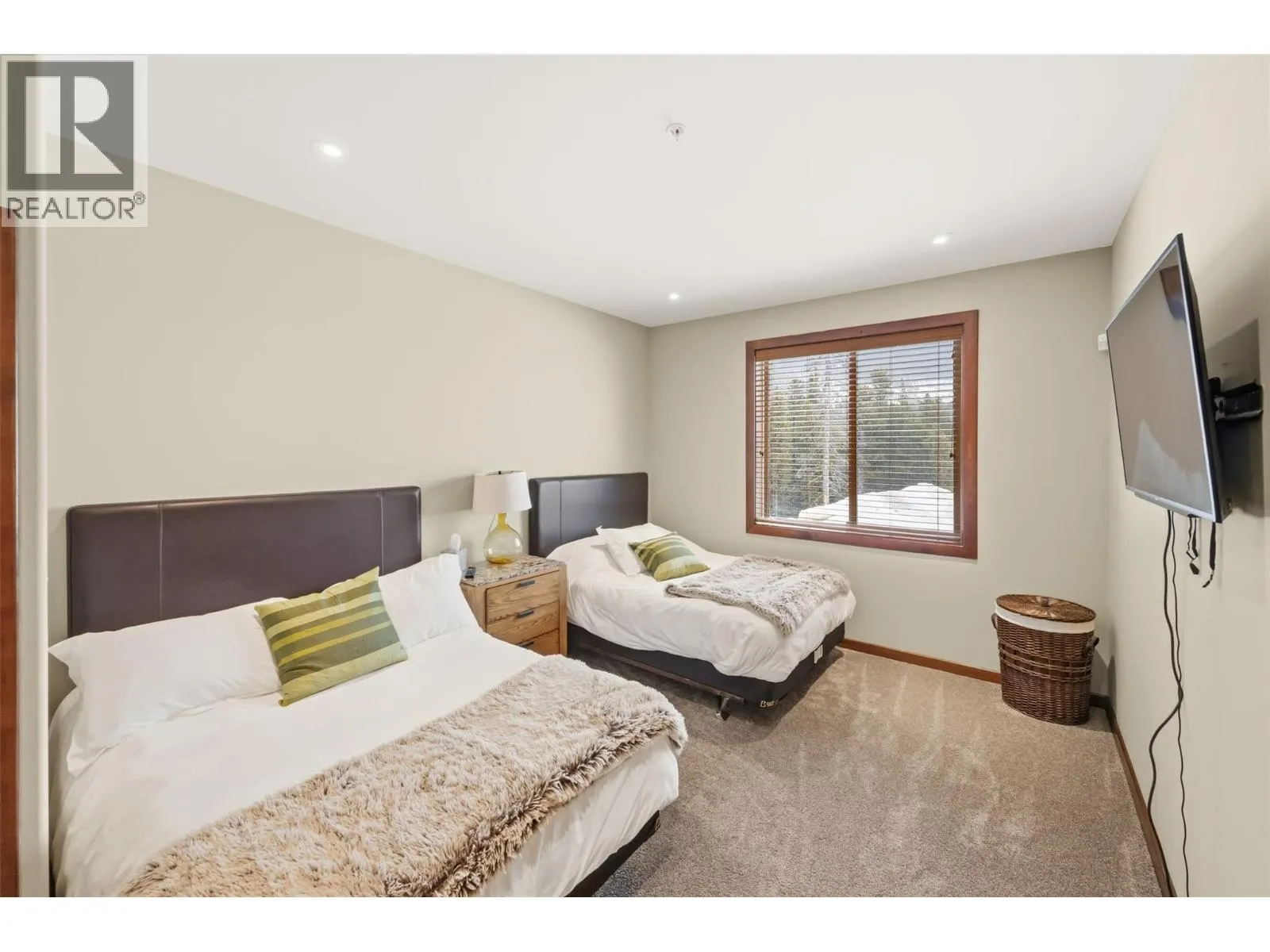 360 STRAYHORSE Road Unit# 31