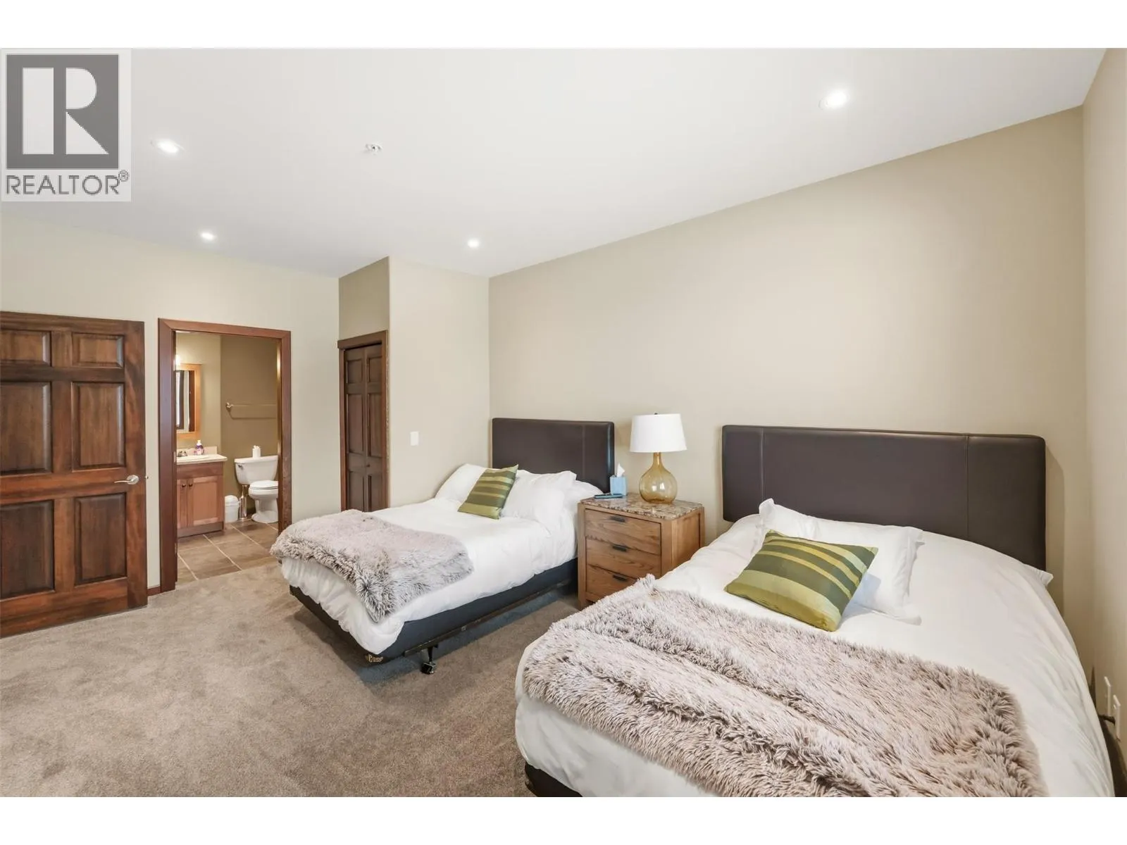 360 STRAYHORSE Road Unit# 31