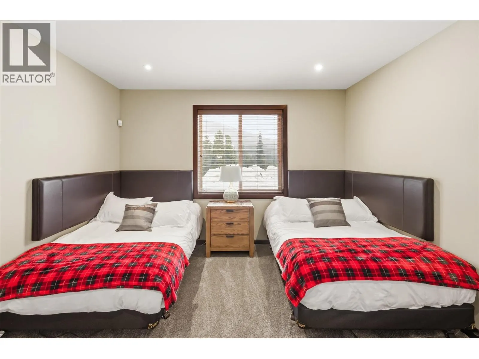 360 STRAYHORSE Road Unit# 31