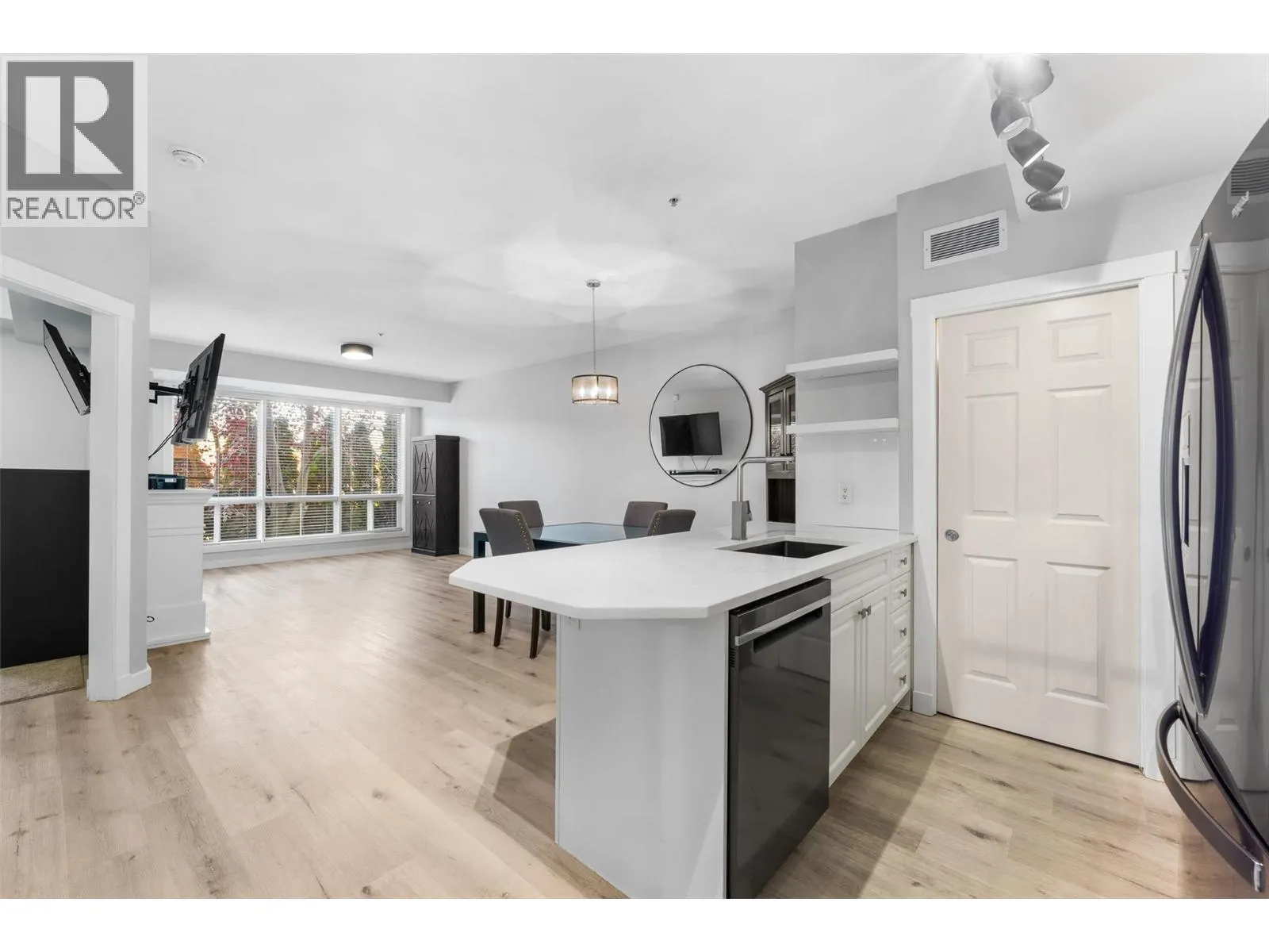 3550 Woodsdale Road Unit# 111
