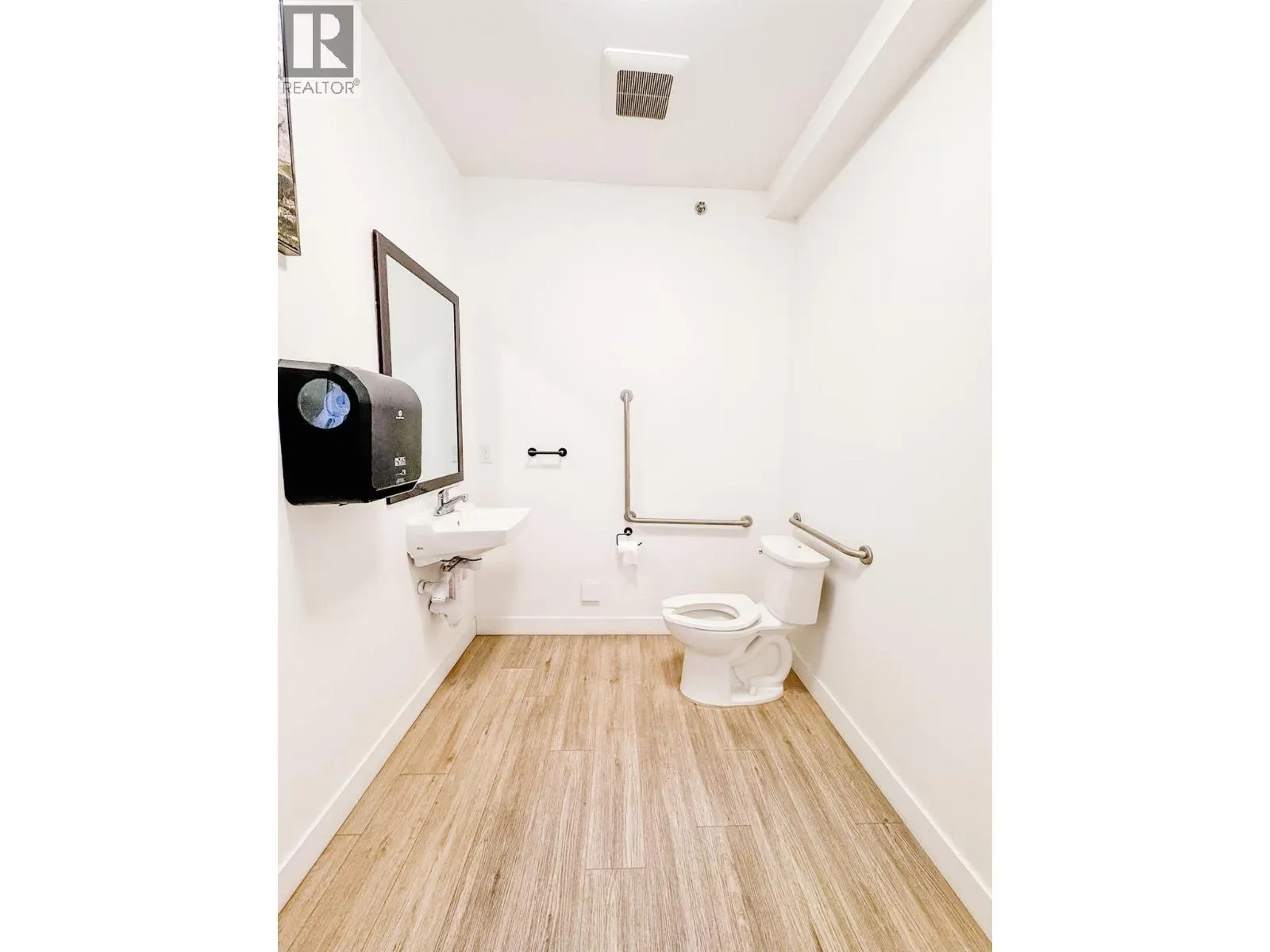 310 Hiram Walker Court Unit# 106