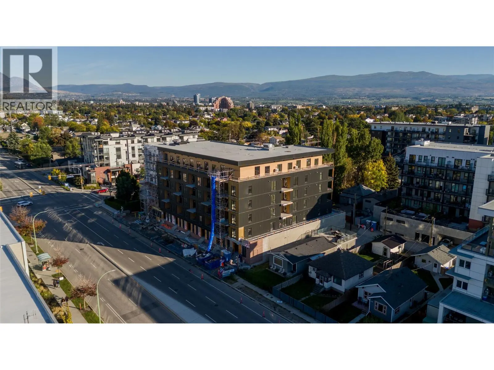 647 Clement Avenue Unit# 611