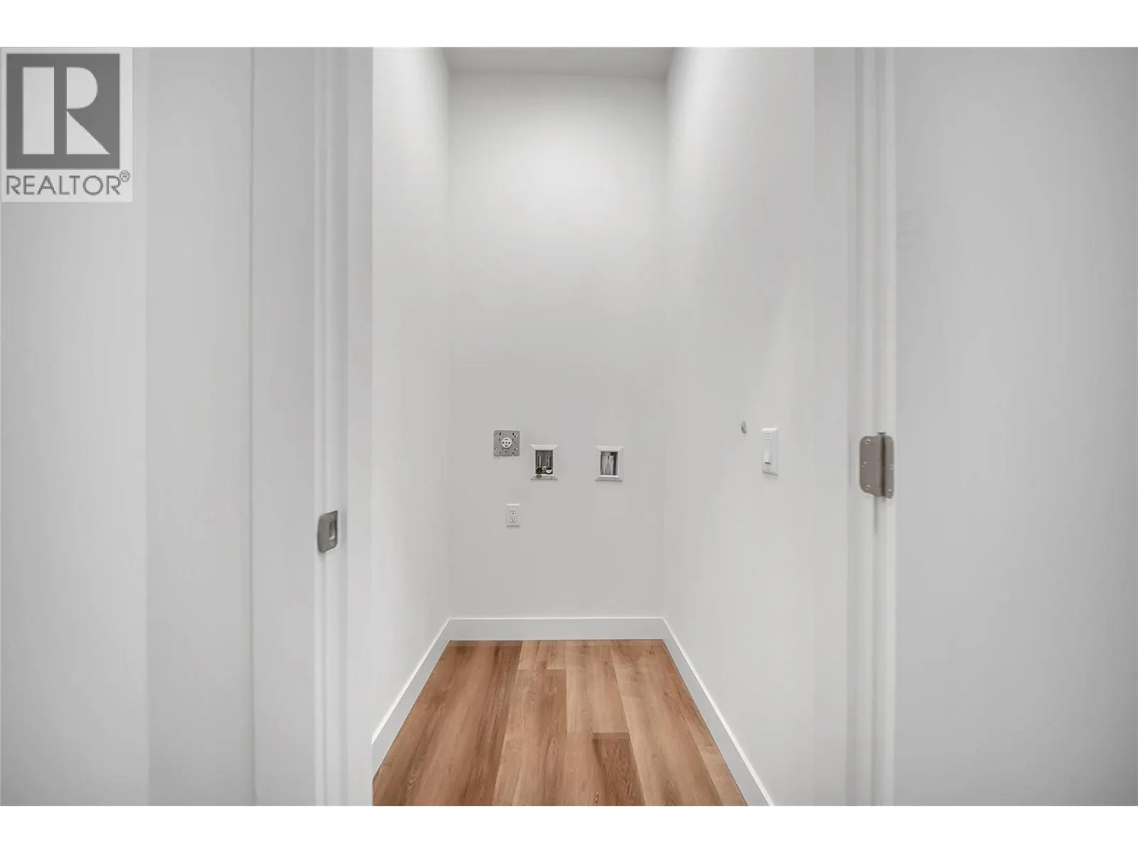 647 Clement Avenue Unit# 611