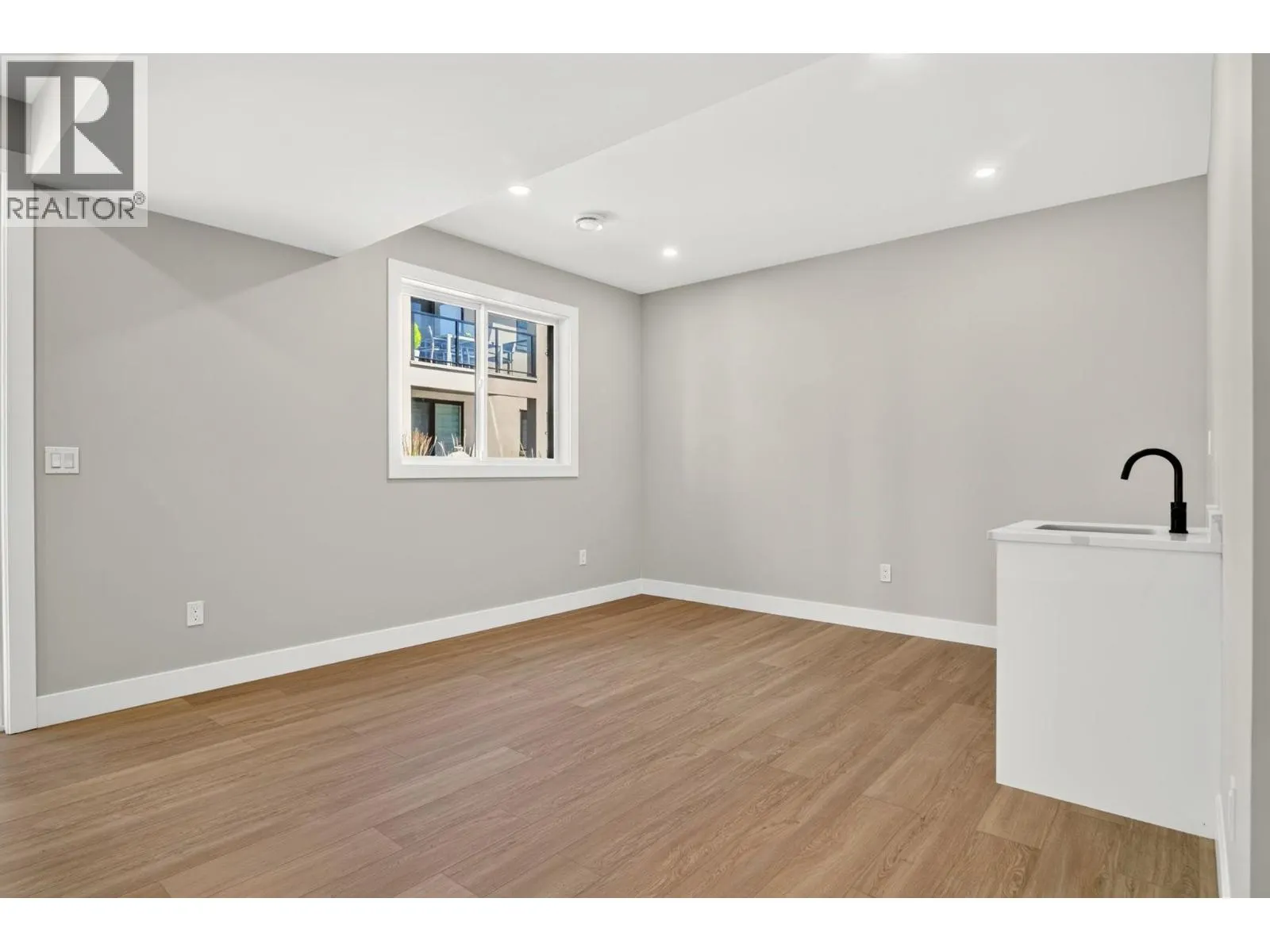 1686 Harbour View Crescent Lot# 874