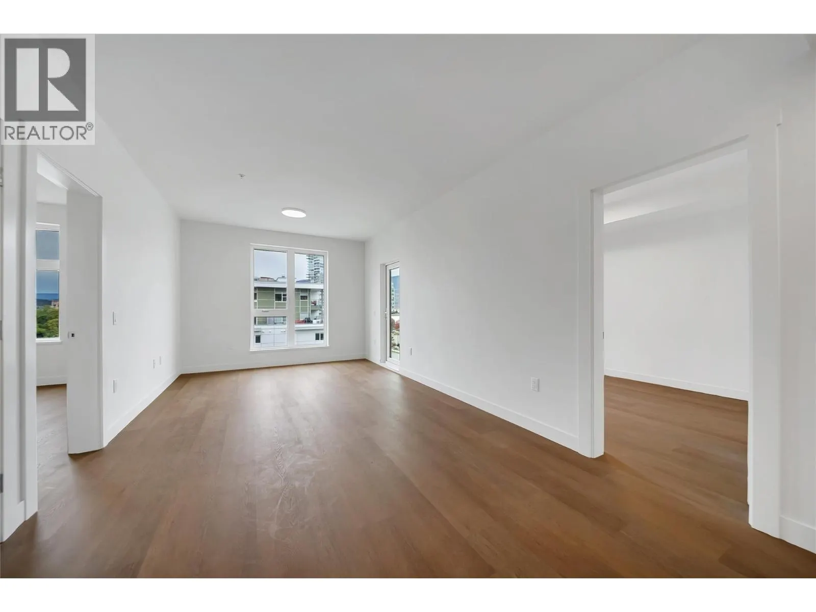 647 Clement Avenue Unit# 512