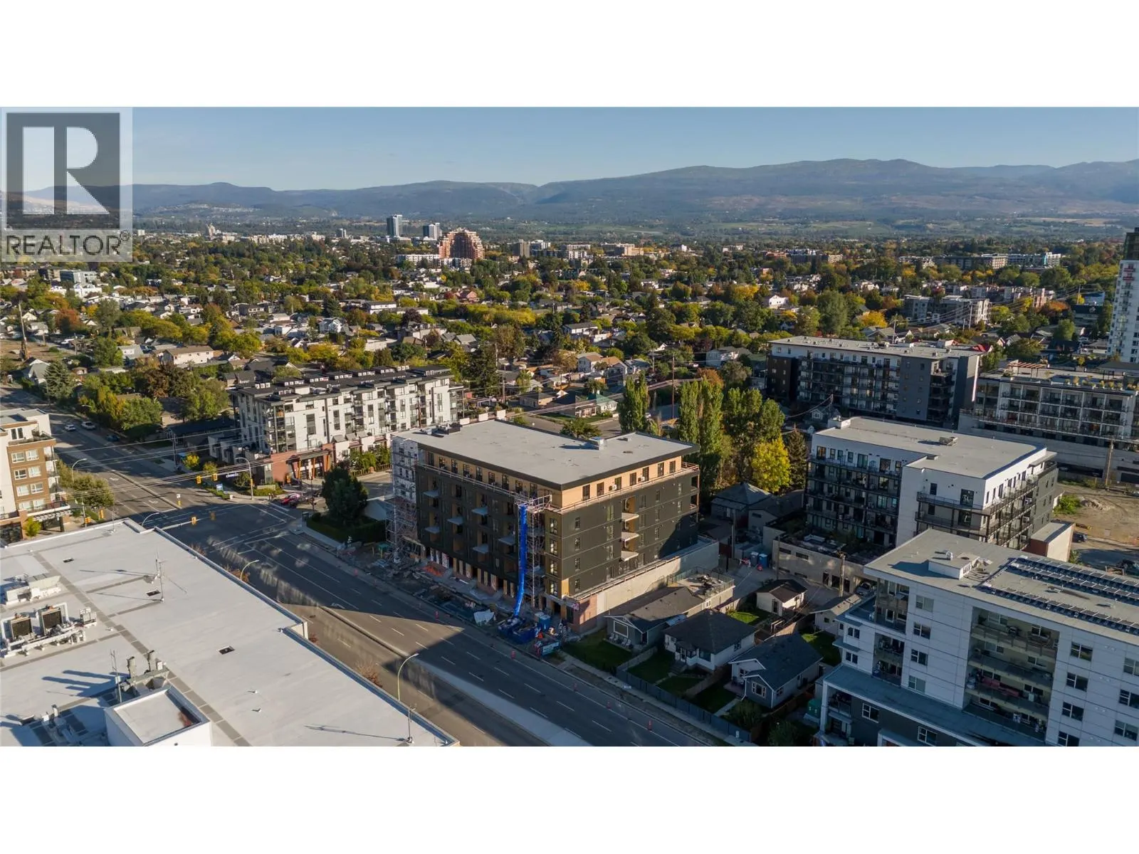 647 Clement Avenue Unit# 512