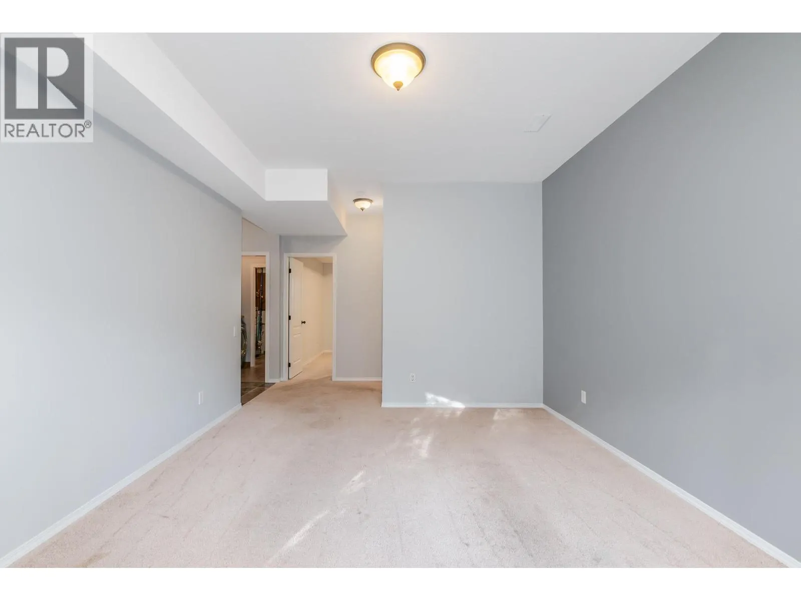 2425 Mount Baldy Drive Unit# 19