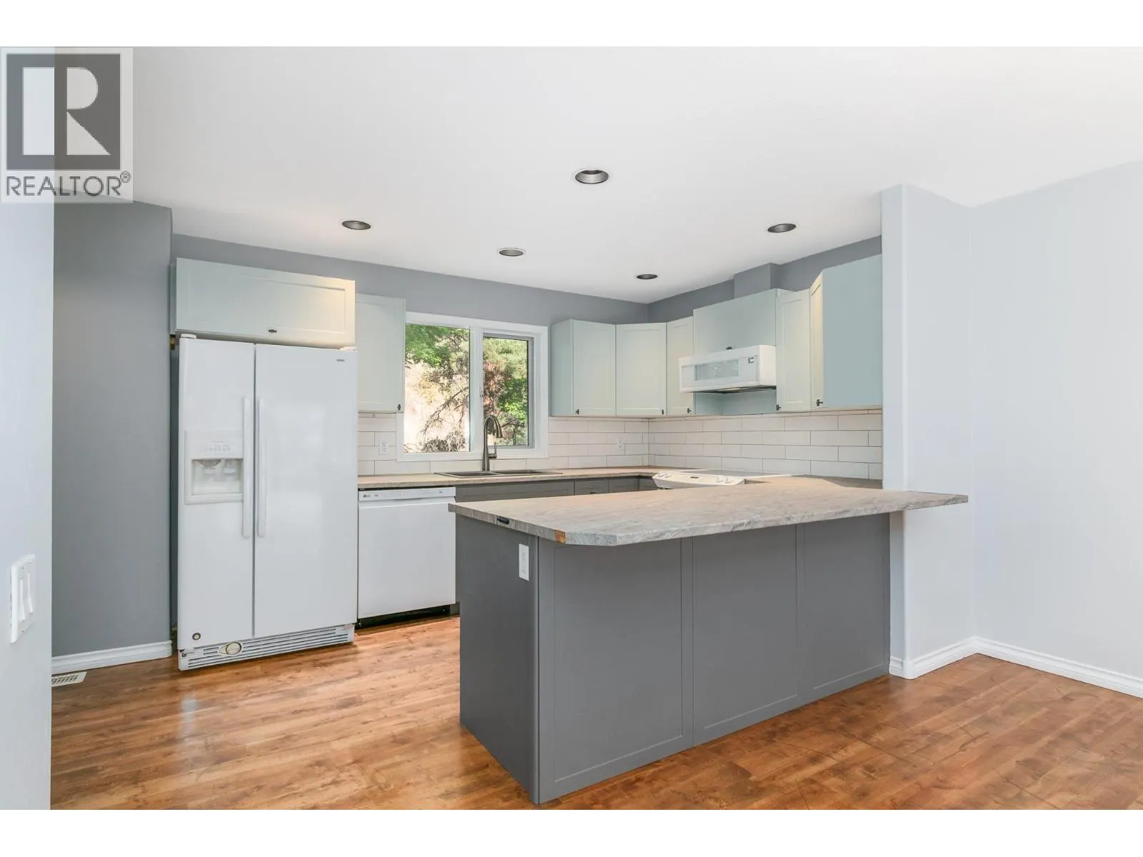 2425 Mount Baldy Drive Unit# 19