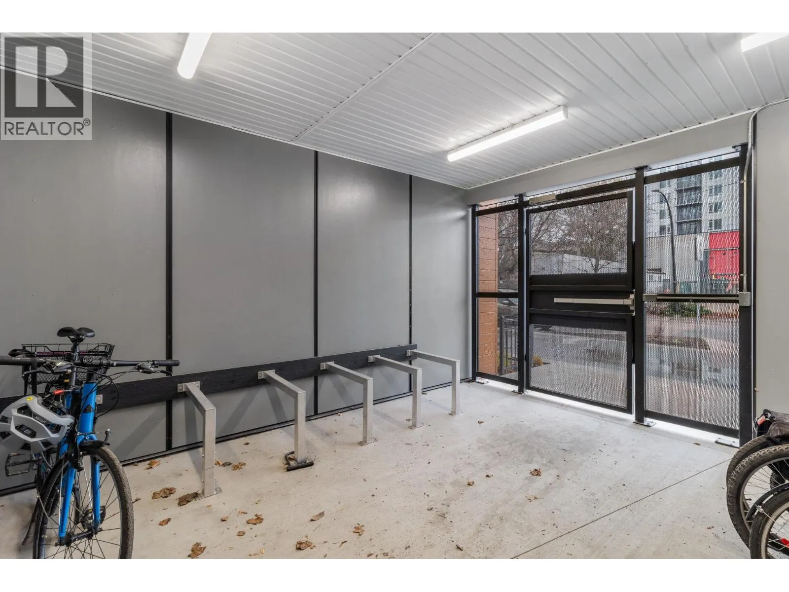 604 Cawston Avenue Unit# 404