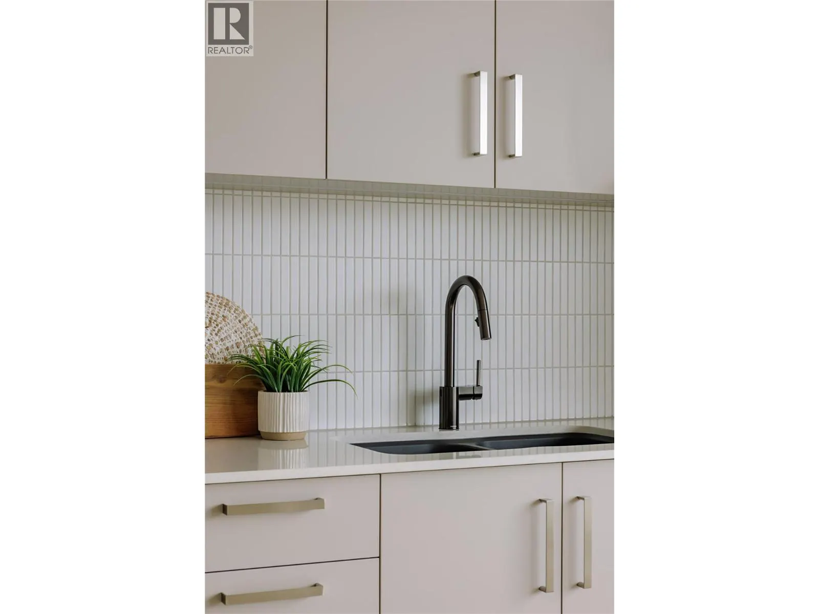 3300 Lakeshore Road Unit# 615