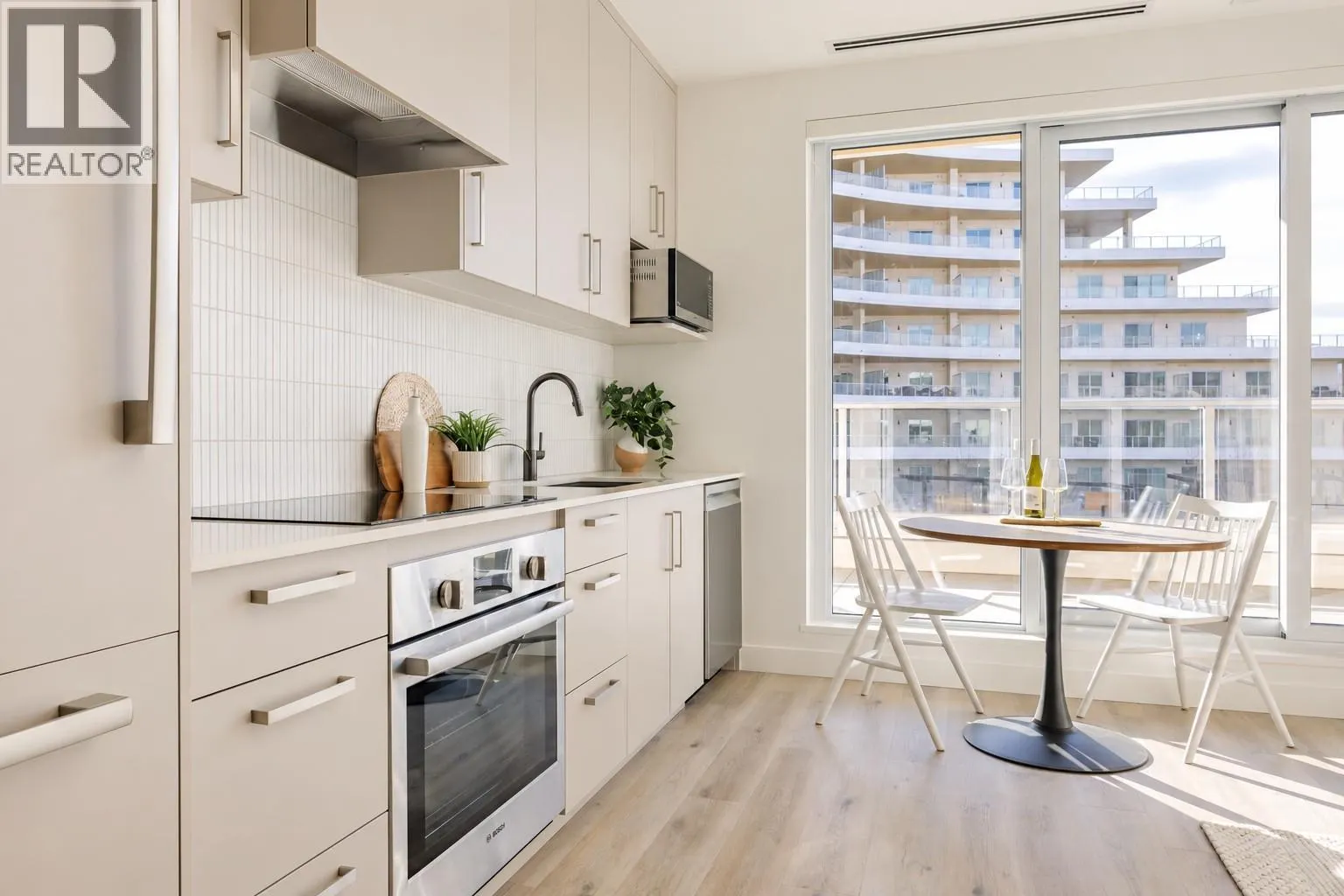 3300 Lakeshore Road Unit# 615