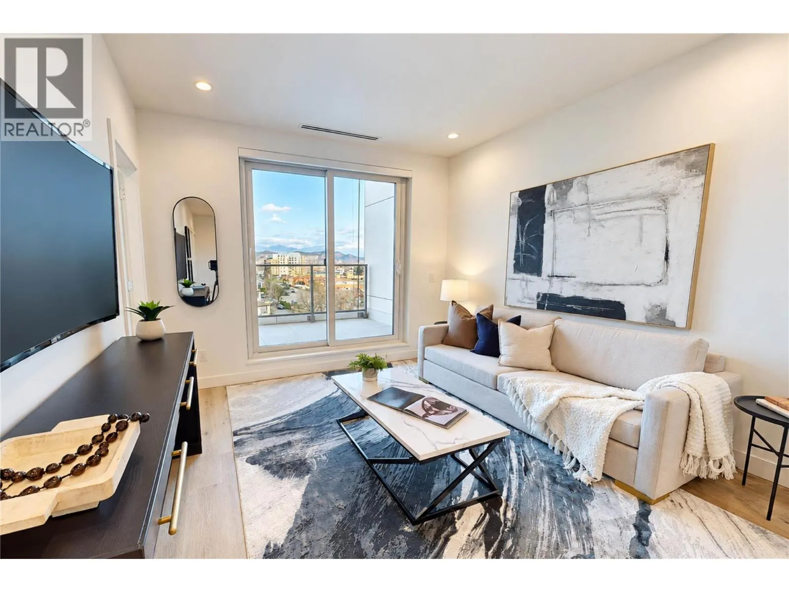 3300 Lakeshore Road Unit# 804