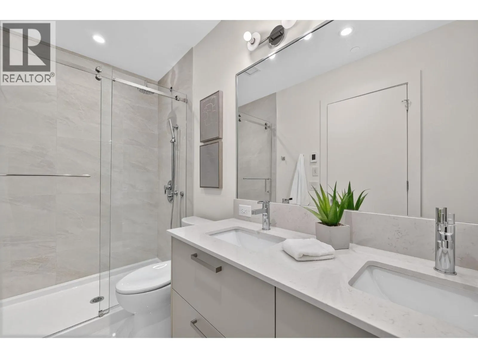 3300 Lakeshore Road Unit# 401