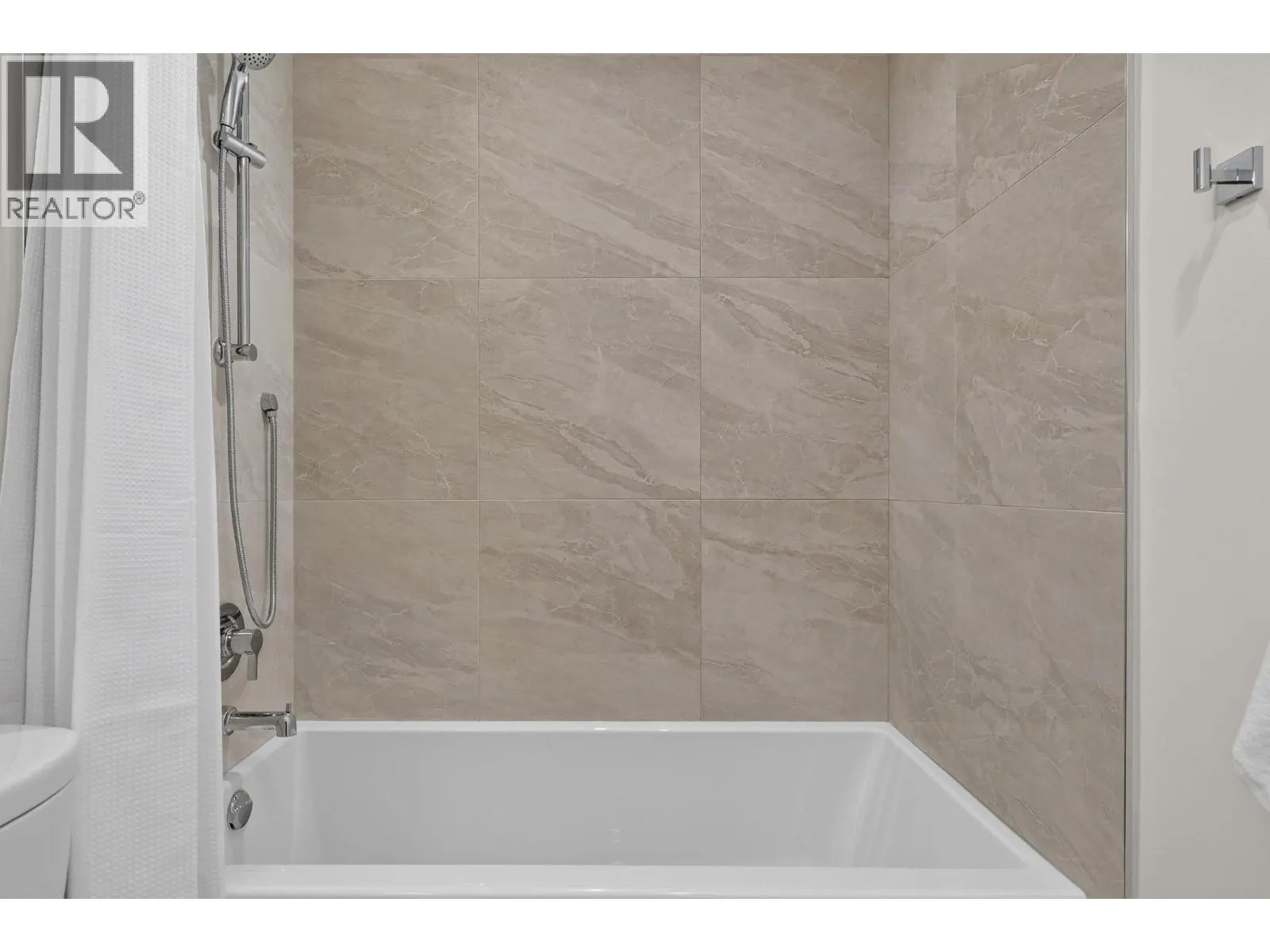 3300 Lakeshore Road Unit# 401