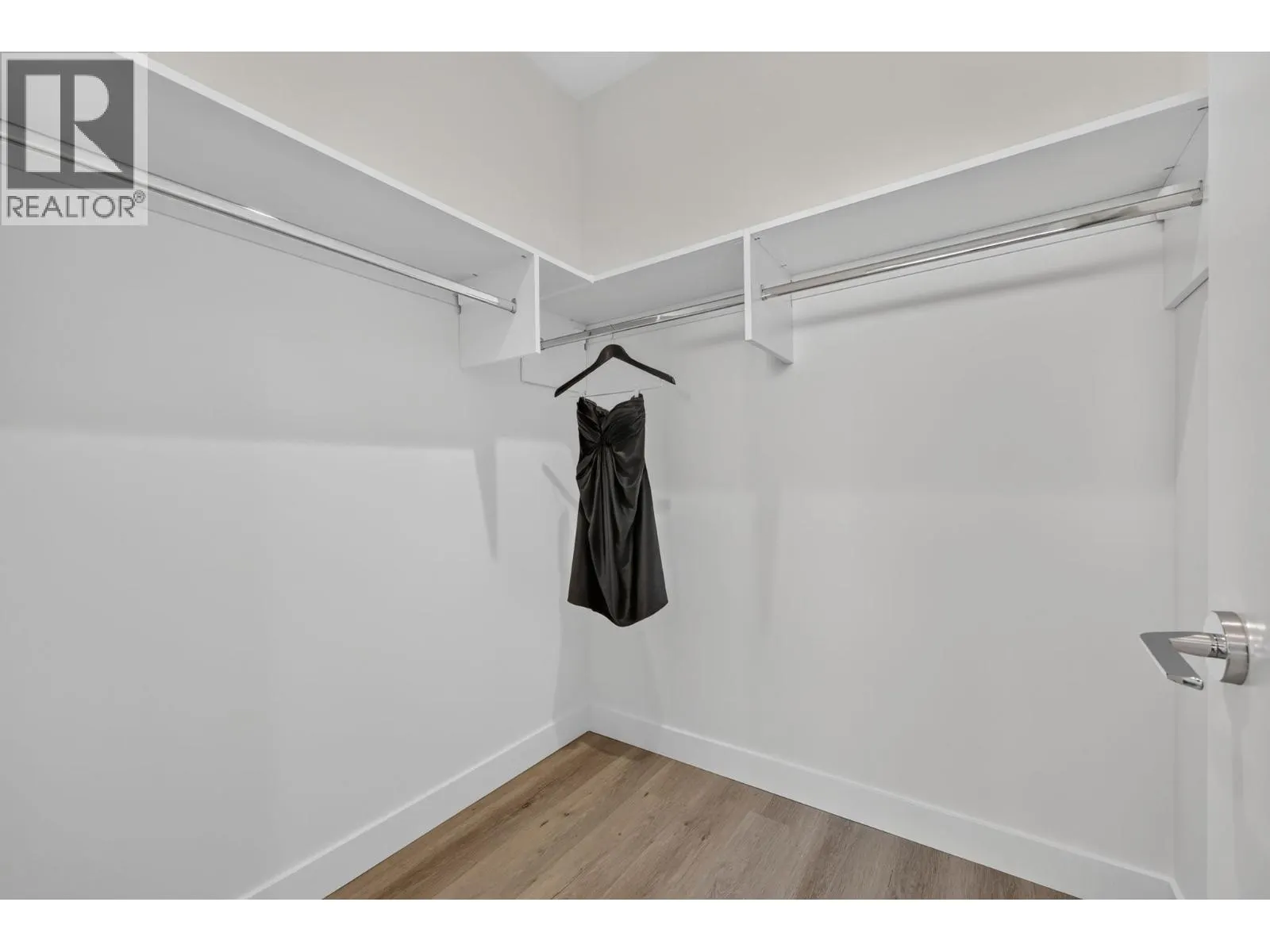 3300 Lakeshore Road Unit# 406