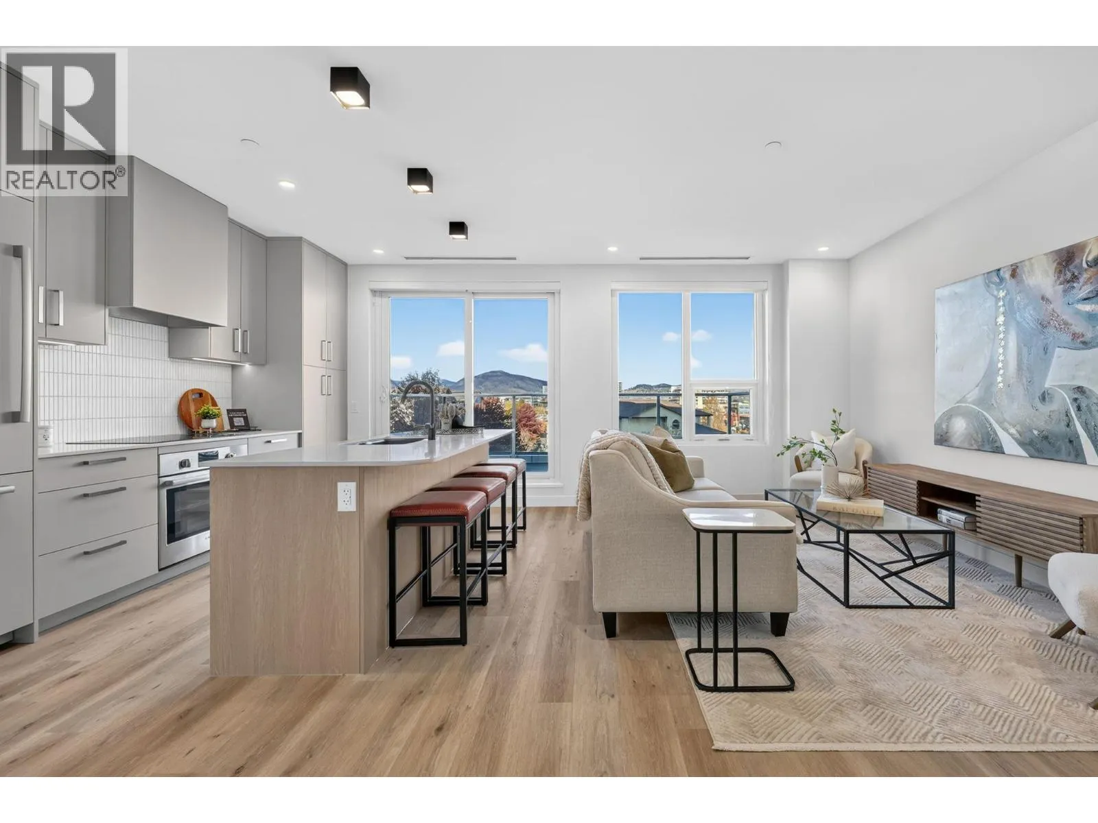 3300 Lakeshore Road Unit# 406