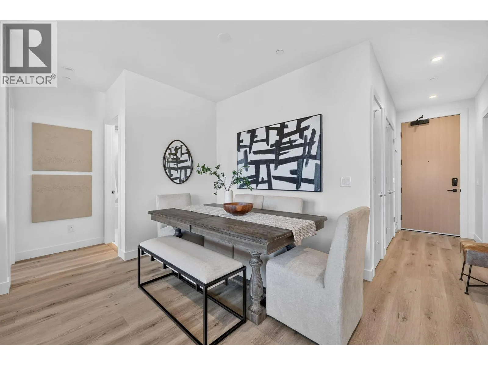 3300 Lakeshore Road Unit# 406